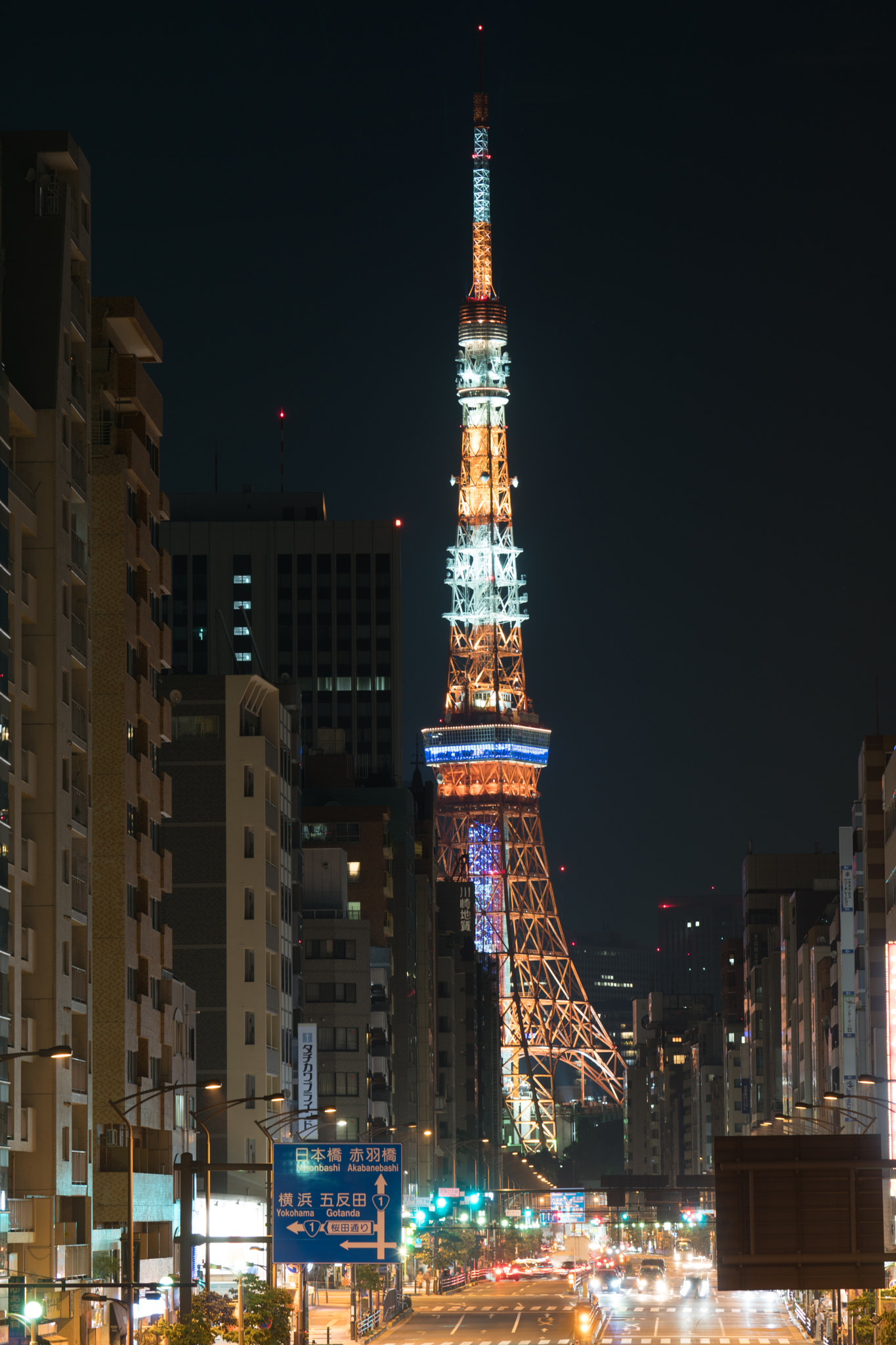 Sony a6300 + Sony FE 70-200mm F4 G OSS sample photo. Tokyo tower at night photography