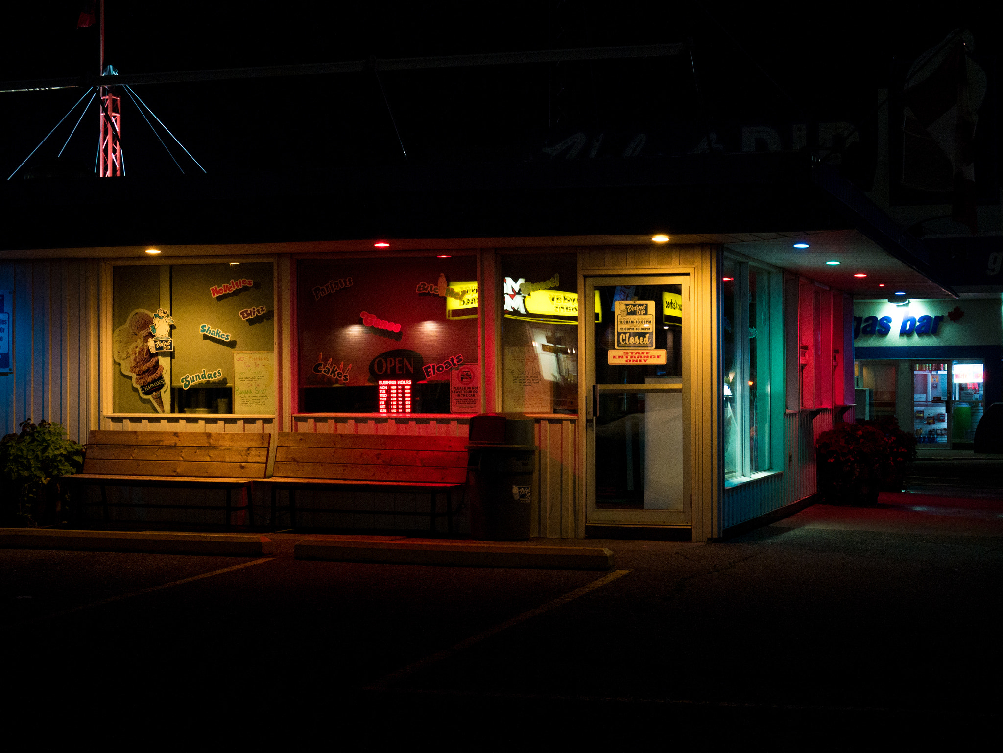 Panasonic Lumix DMC-GF7 sample photo. 3 am ice cream photography