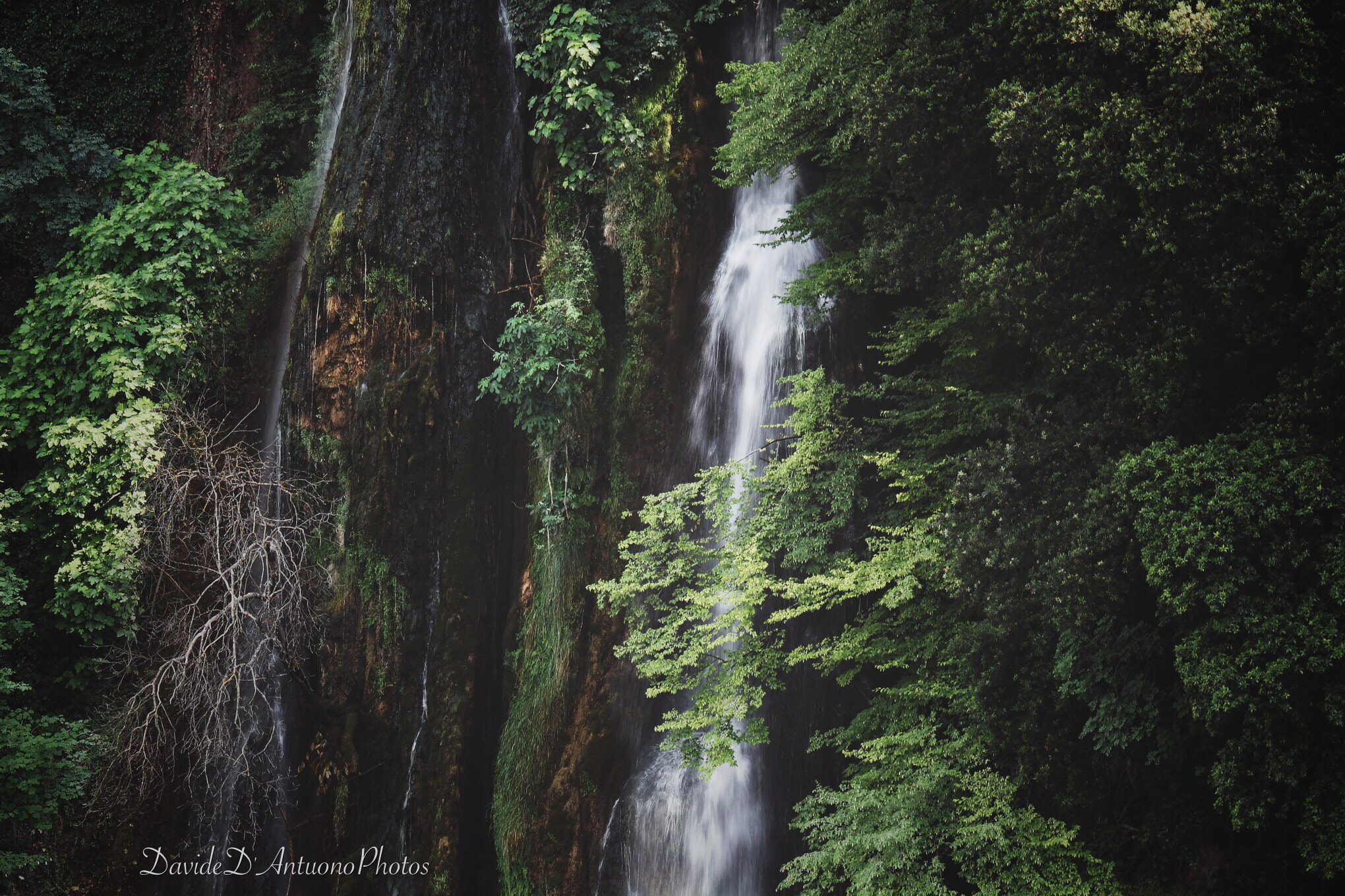 Canon EF-S 18-135mm F3.5-5.6 IS sample photo. Little waterfall in cascata delle marmore photography