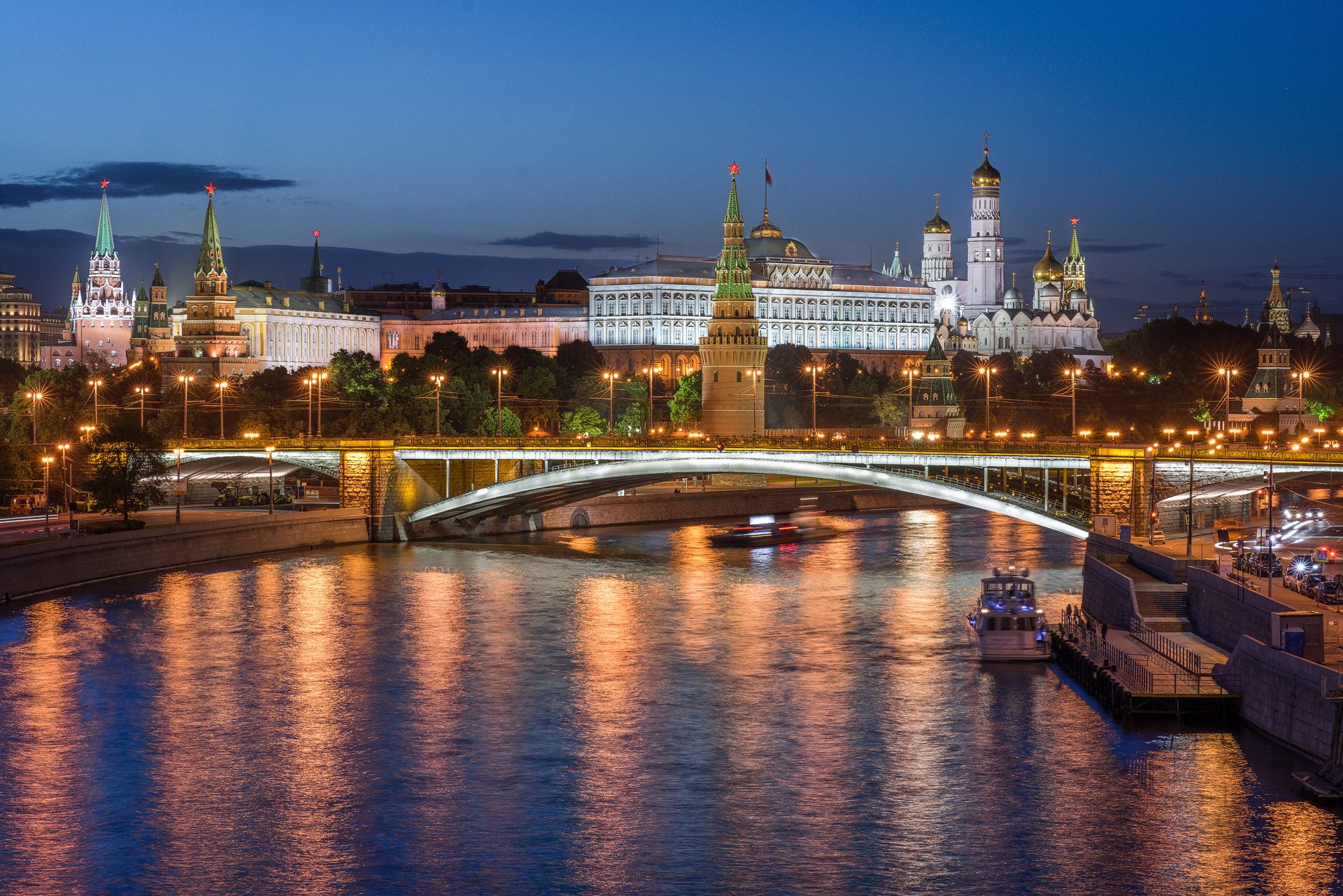 Sony a7R + ZEISS Batis 85mm F1.8 sample photo. Kremlin, moscow photography
