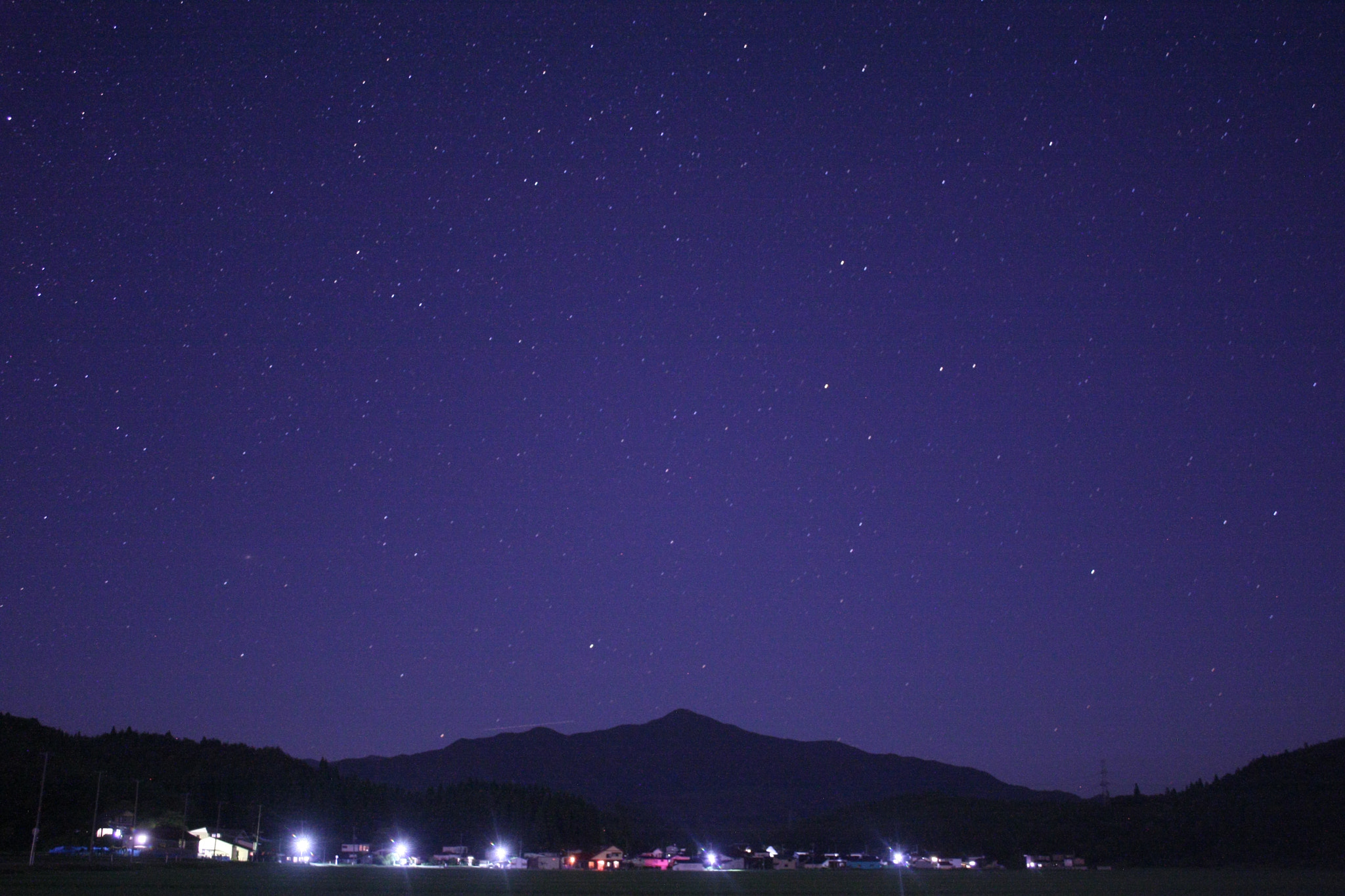 5.6 IS sample photo. Sky photography