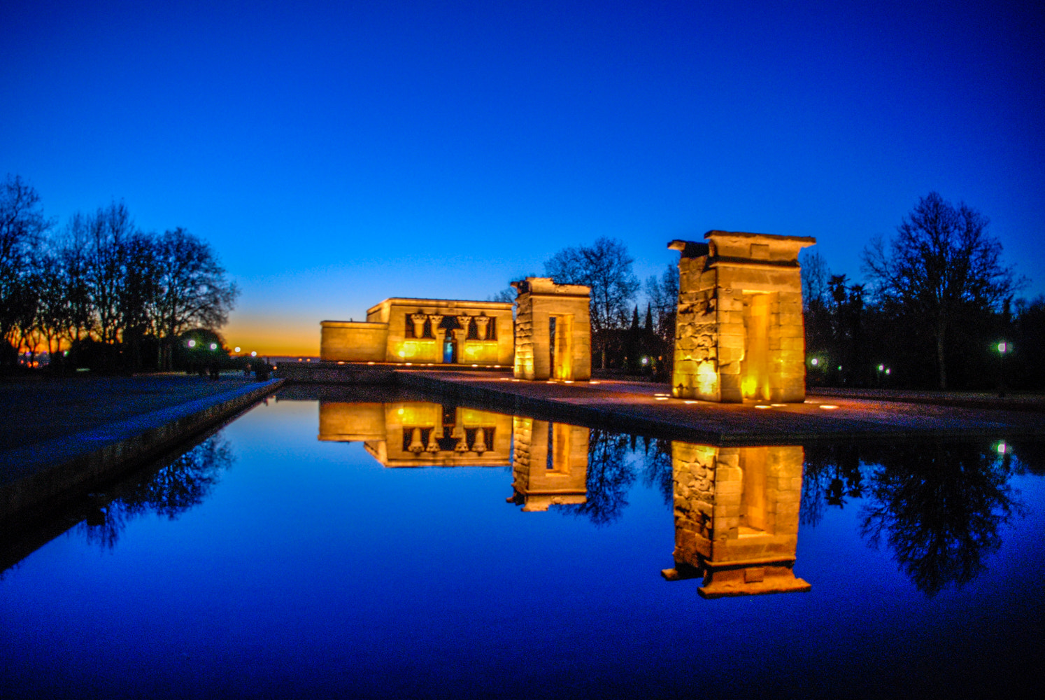 Nikon D80 + Sigma 18-200mm F3.5-6.3 DC sample photo. Templo de debod photography