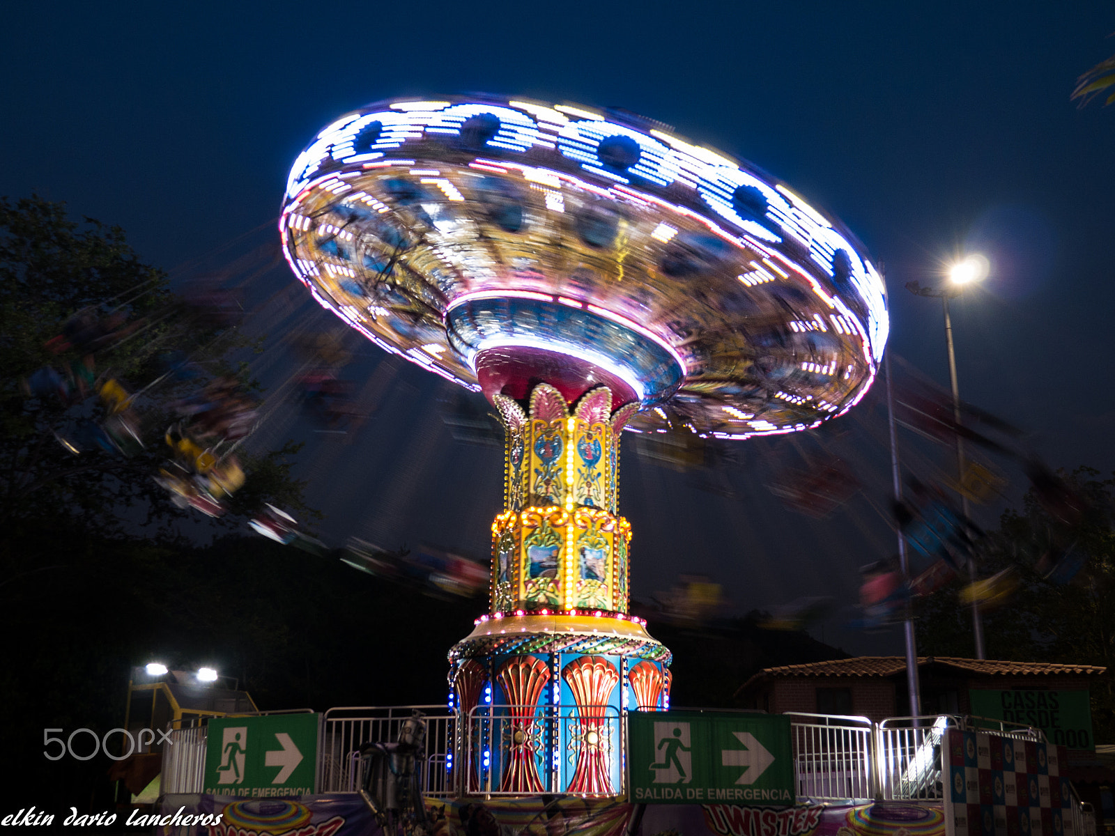 LUMIX G VARIO 14-42/F3.5-5.6 II sample photo. Twist photography