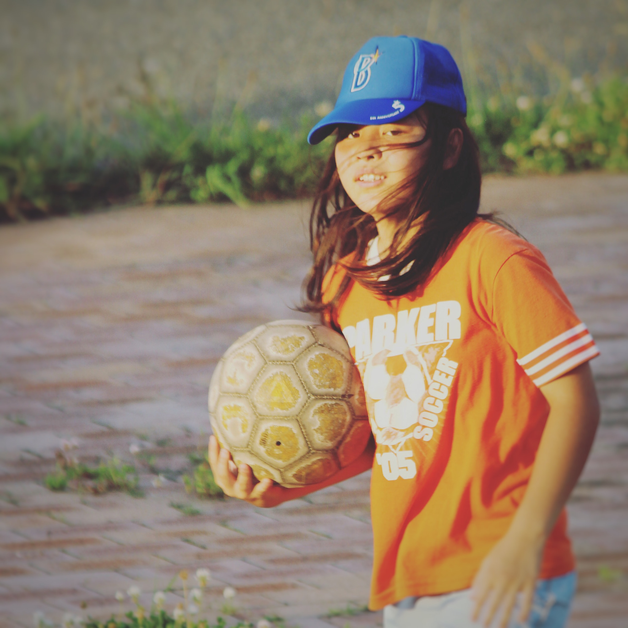 Canon EF-S 55-250mm F4-5.6 IS II sample photo. Who are u? photography