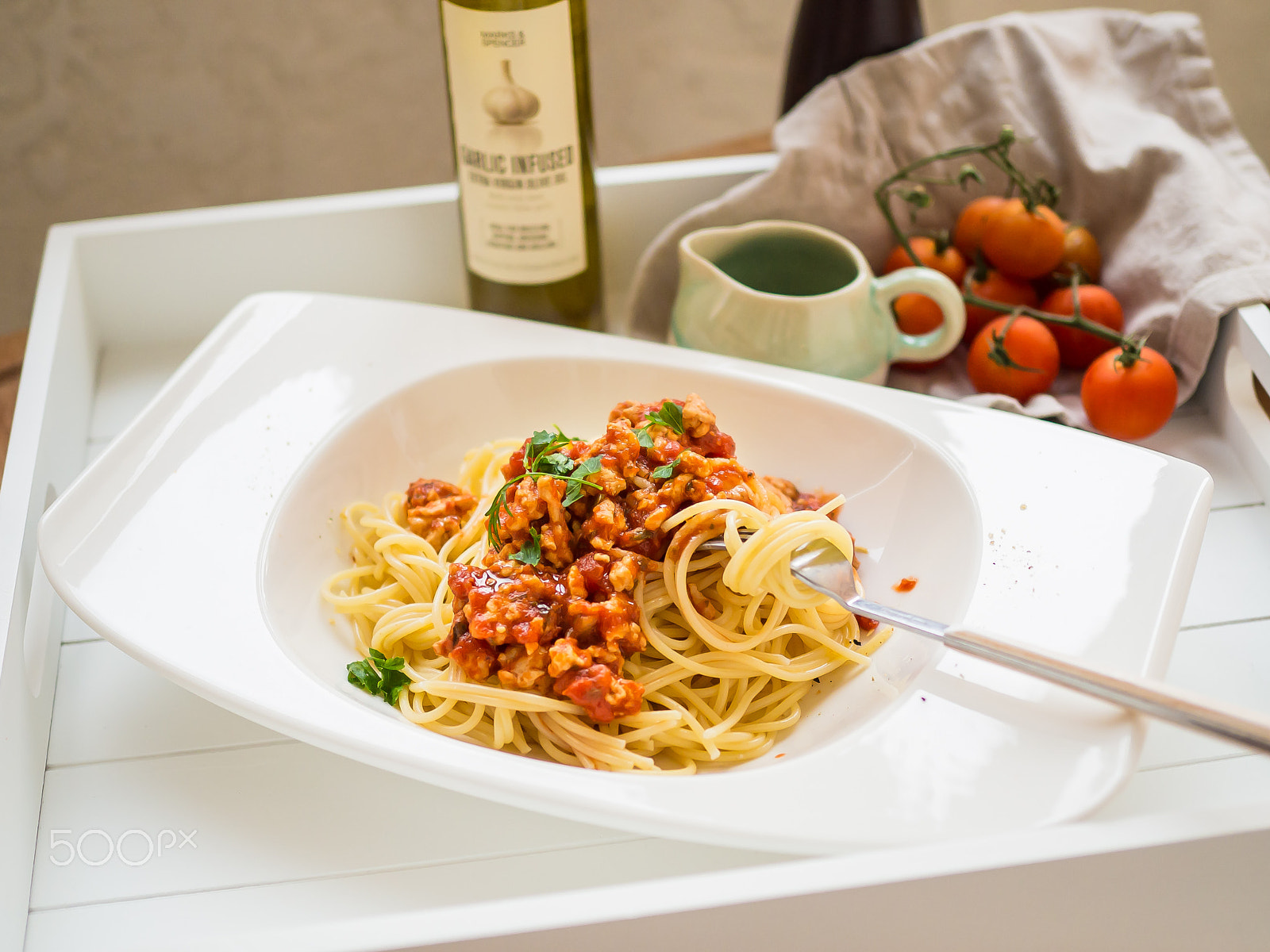 Olympus OM-D E-M10 II + Olympus M.Zuiko Digital 25mm F1.8 sample photo. Spaghetti bolognese photography