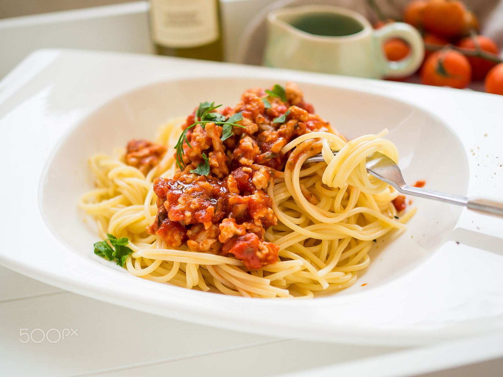 Olympus OM-D E-M10 II + Olympus M.Zuiko Digital 25mm F1.8 sample photo. Spaghetti bolognese photography