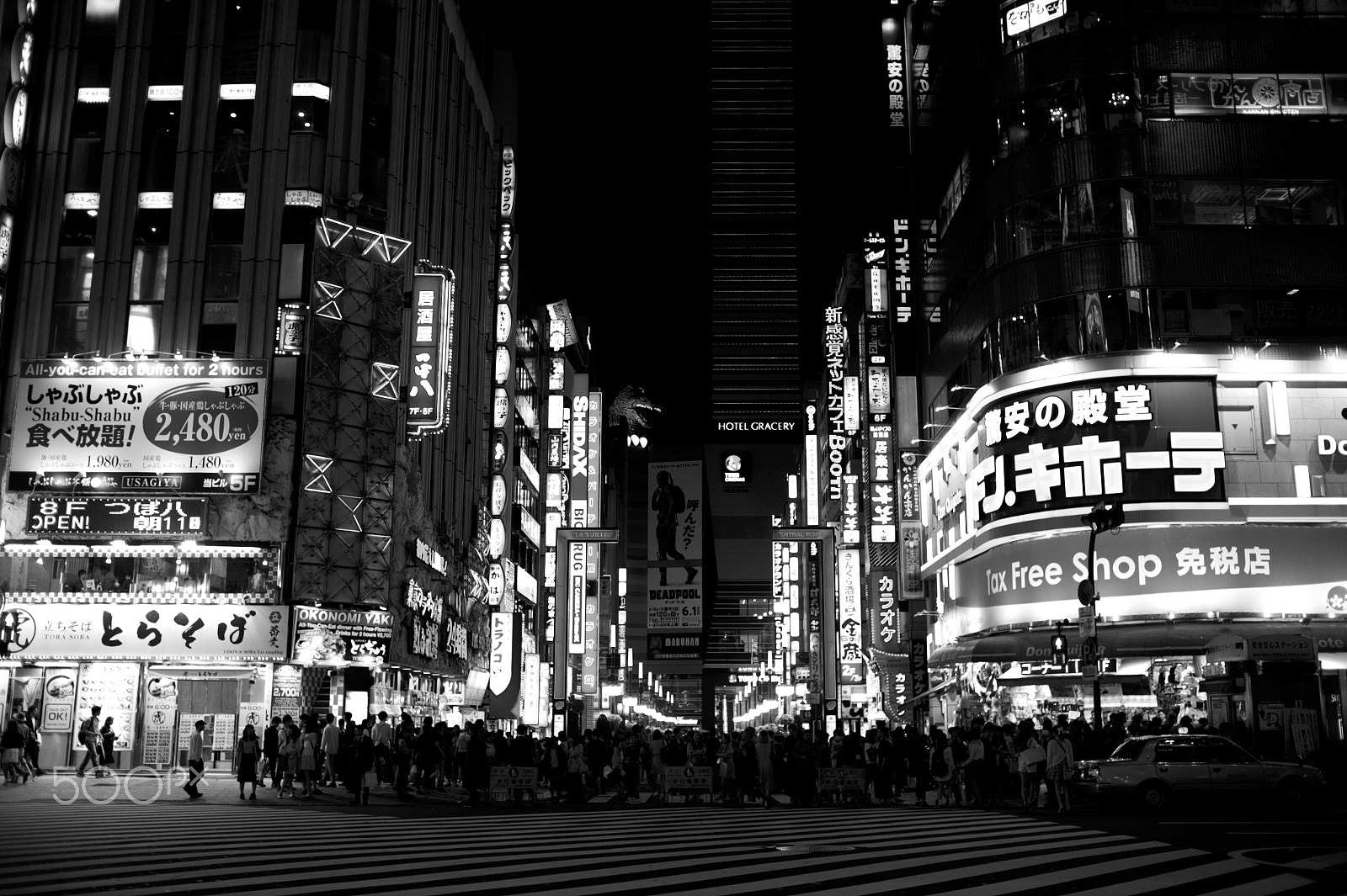 Nikon Df + AF Nikkor 50mm f/1.8 sample photo. Shinjuku photography
