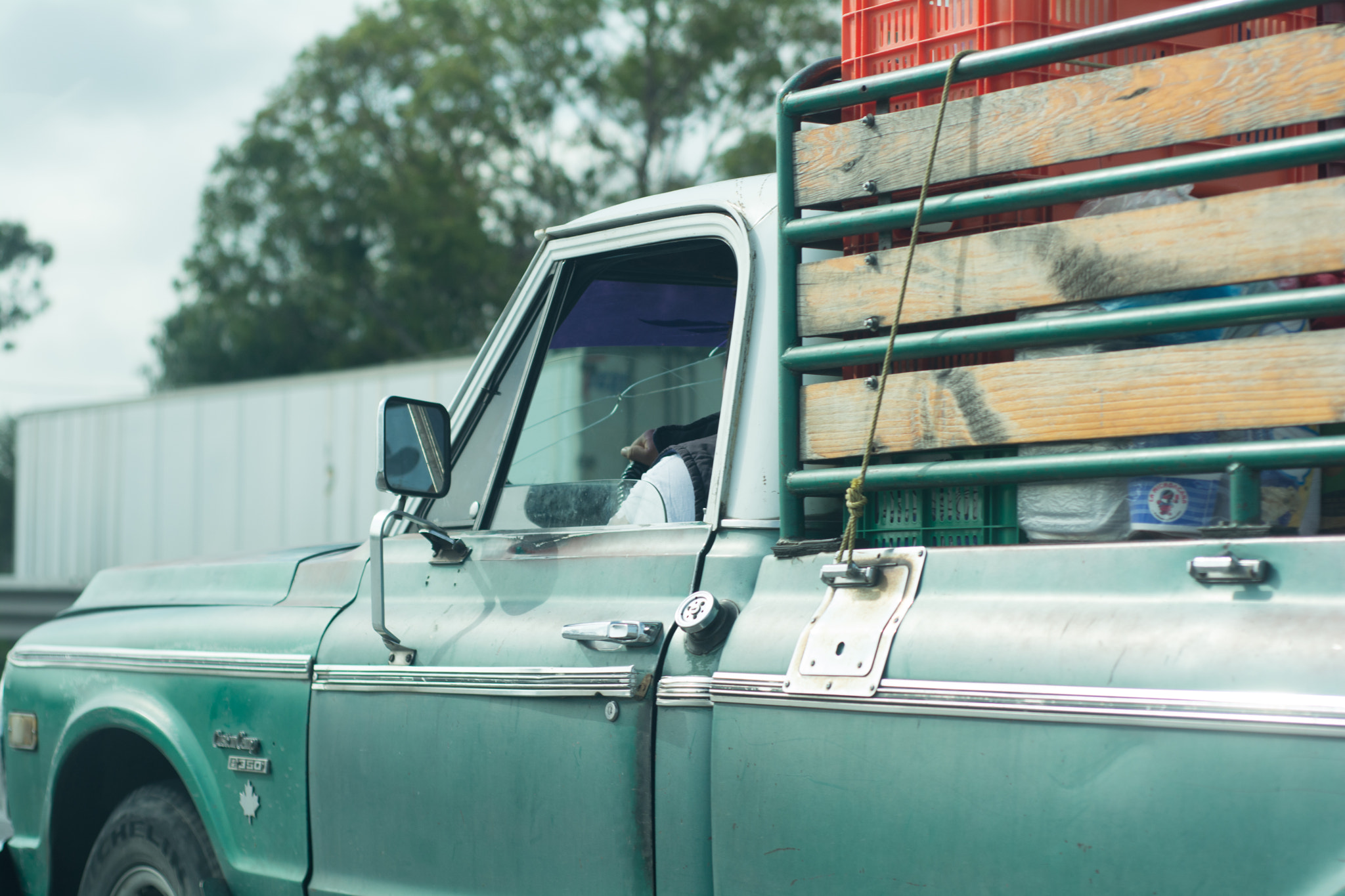 Nikon D7100 + AF Nikkor 50mm f/1.8 sample photo. Old blue truck photography