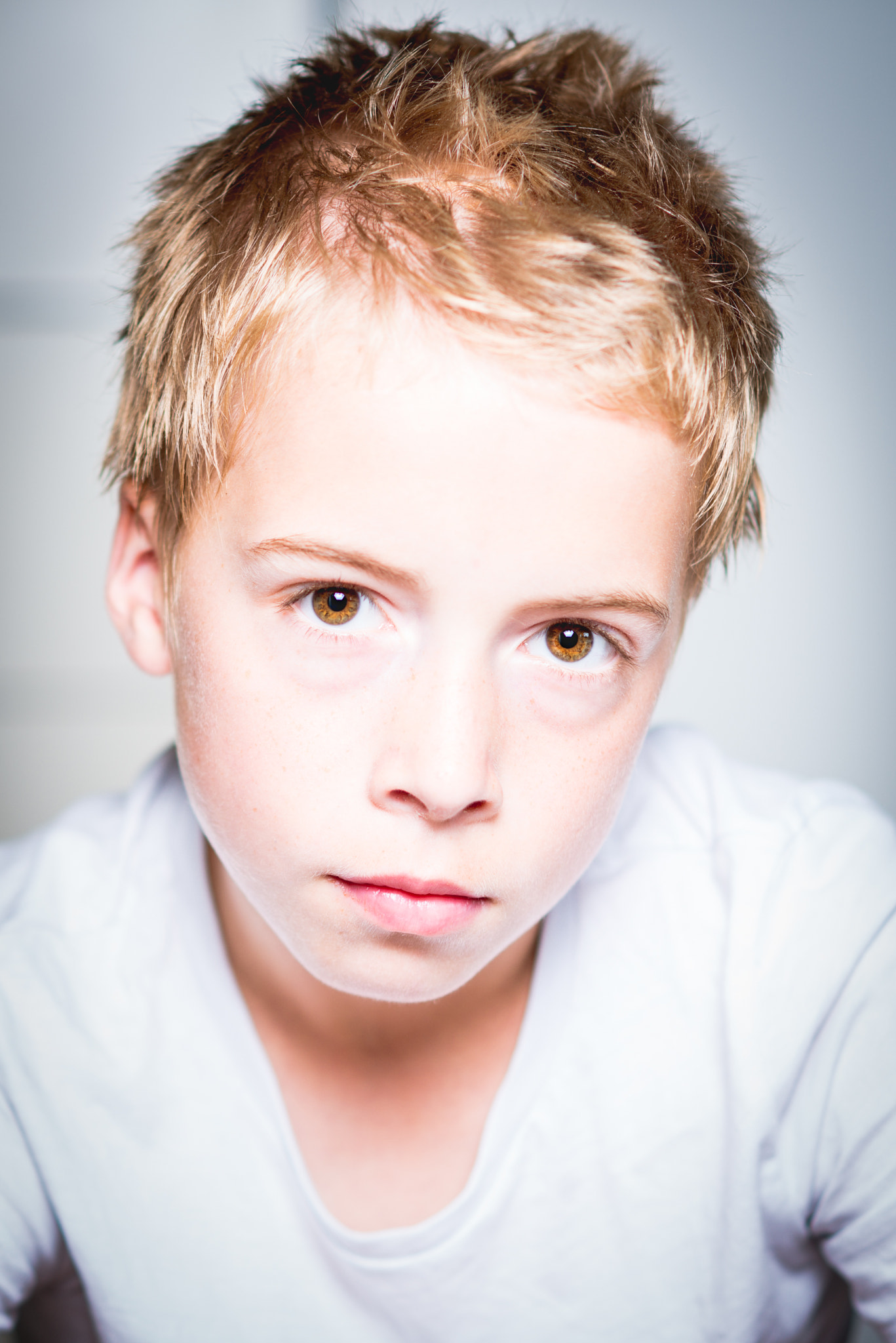 Nikon D800 + AF Nikkor 85mm f/1.8 sample photo. Max portrait photography