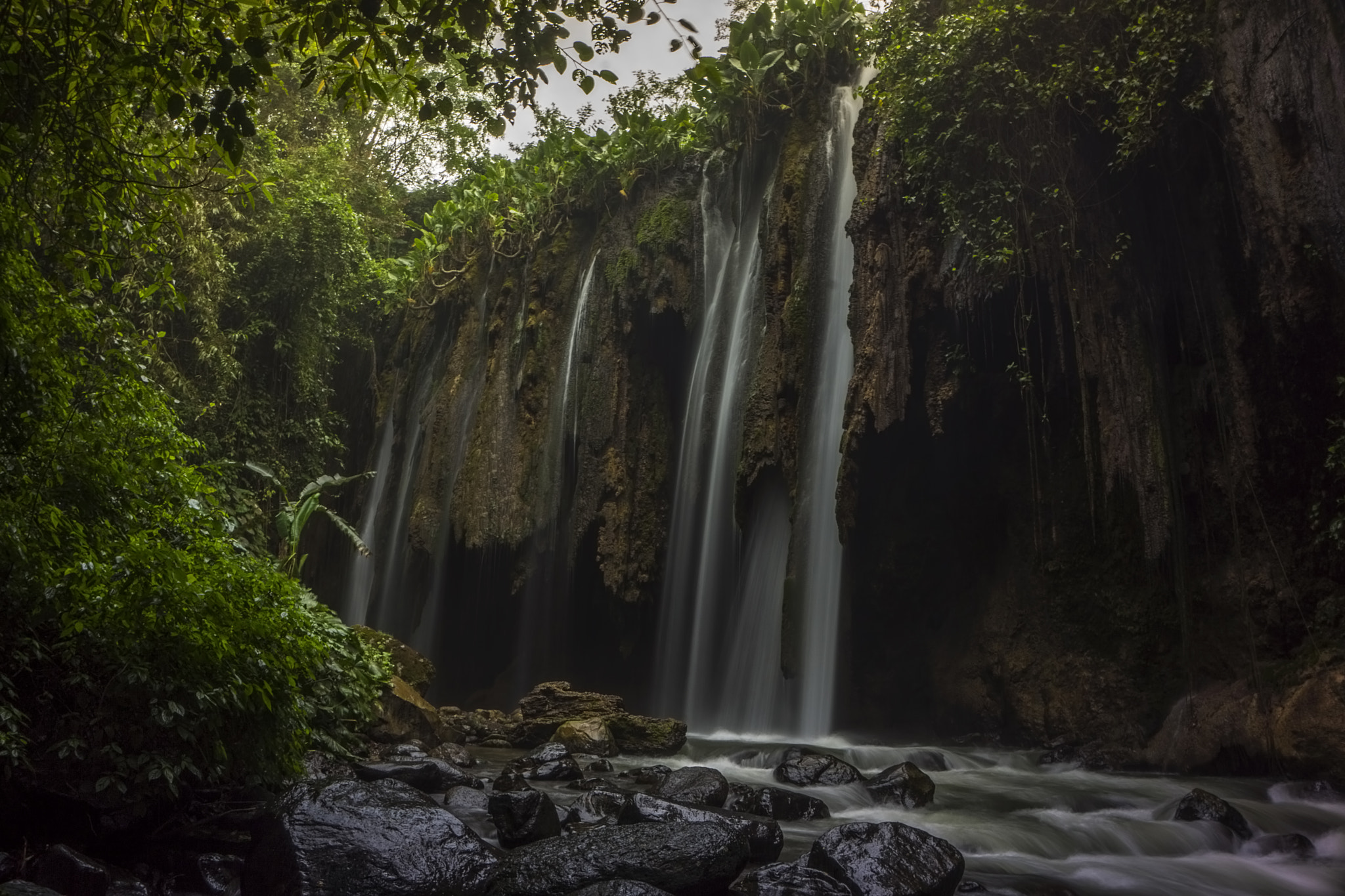 Sony Alpha NEX-7 + Sony E 16-50mm F3.5-5.6 PZ OSS sample photo. Pakalen waterfall photography