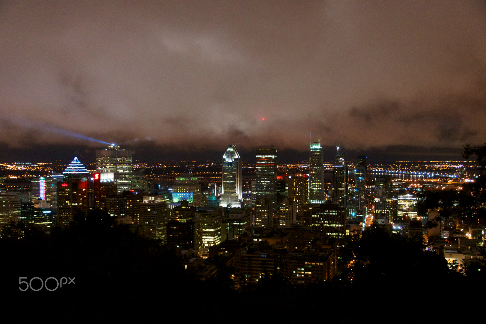 Tamron 18-270mm F3.5-6.3 Di II PZD sample photo. Montreal by night photography