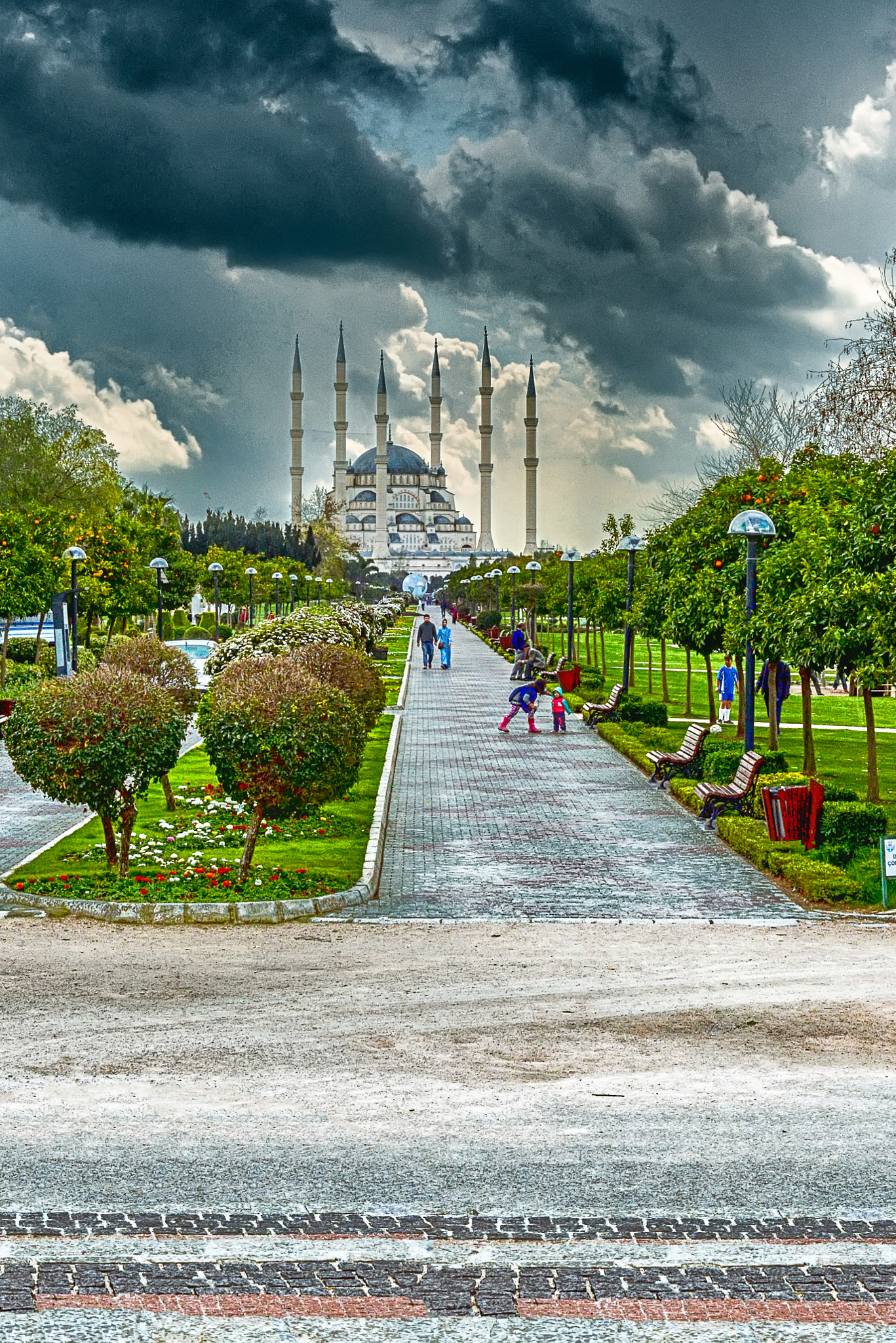 Nikon D600 + AF Nikkor 50mm f/1.8 sample photo. Sabancı merkez camii photography