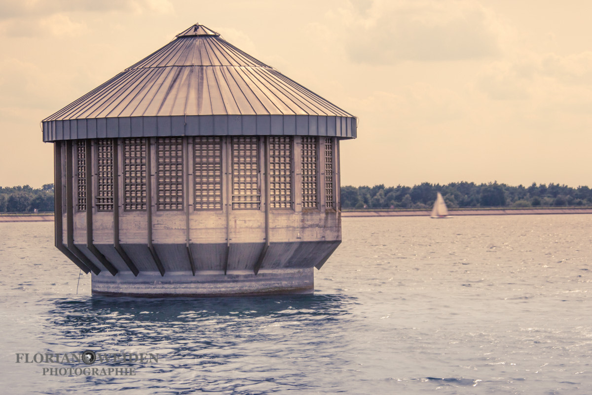 Canon EF 28-300mm F3.5-5.6L IS USM sample photo. Turm im wasser photography