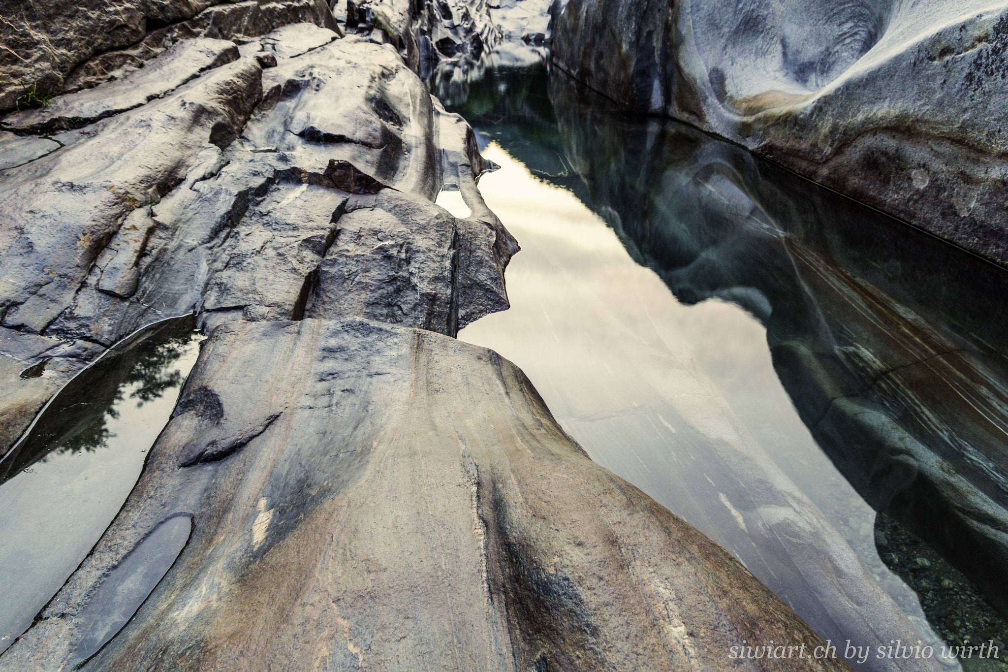 Sony DT 16-105mm F3.5-5.6 sample photo. Verzasca photography