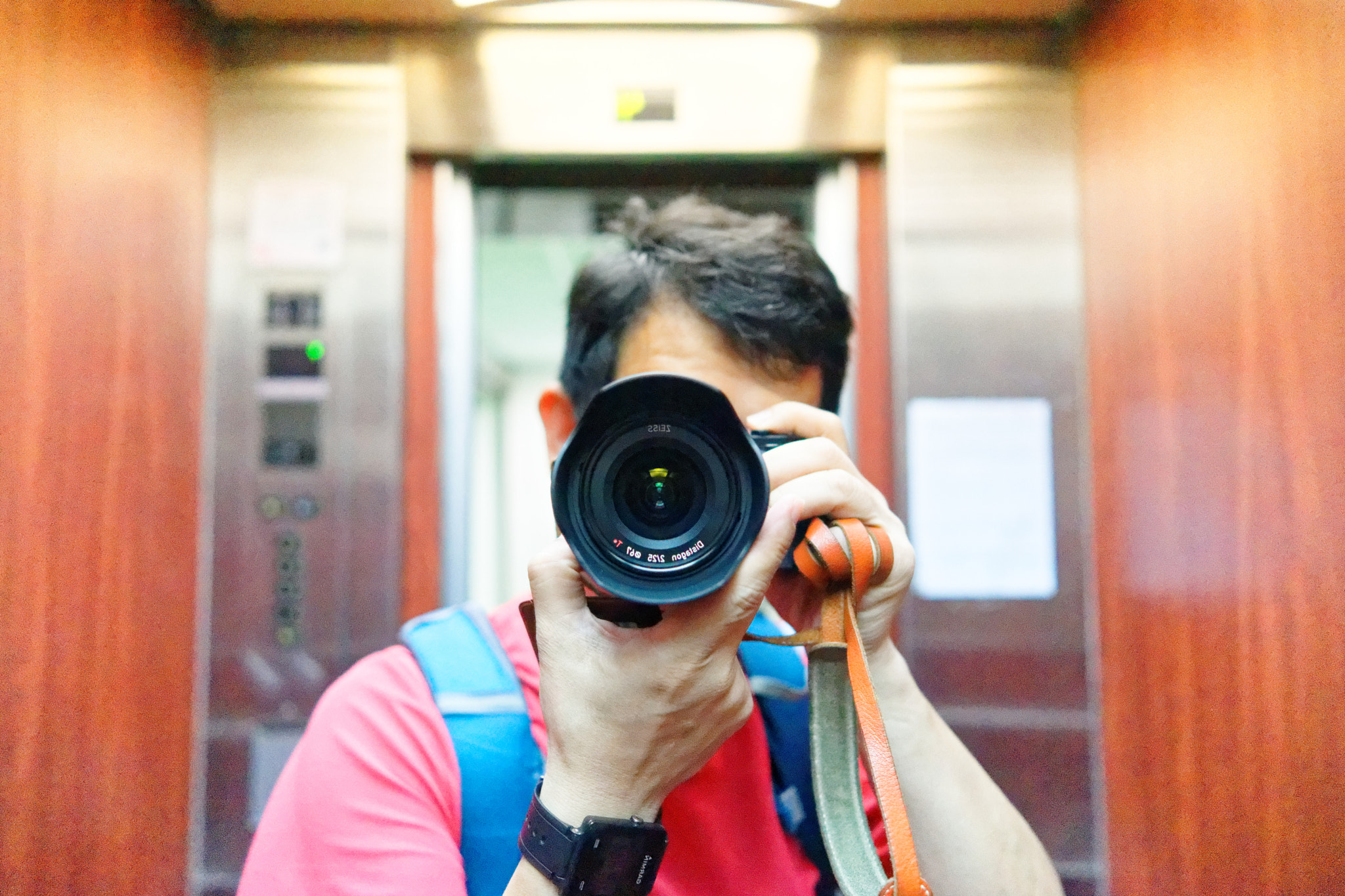 Sony a7 + ZEISS Batis 25mm F2 sample photo. Selfie photography