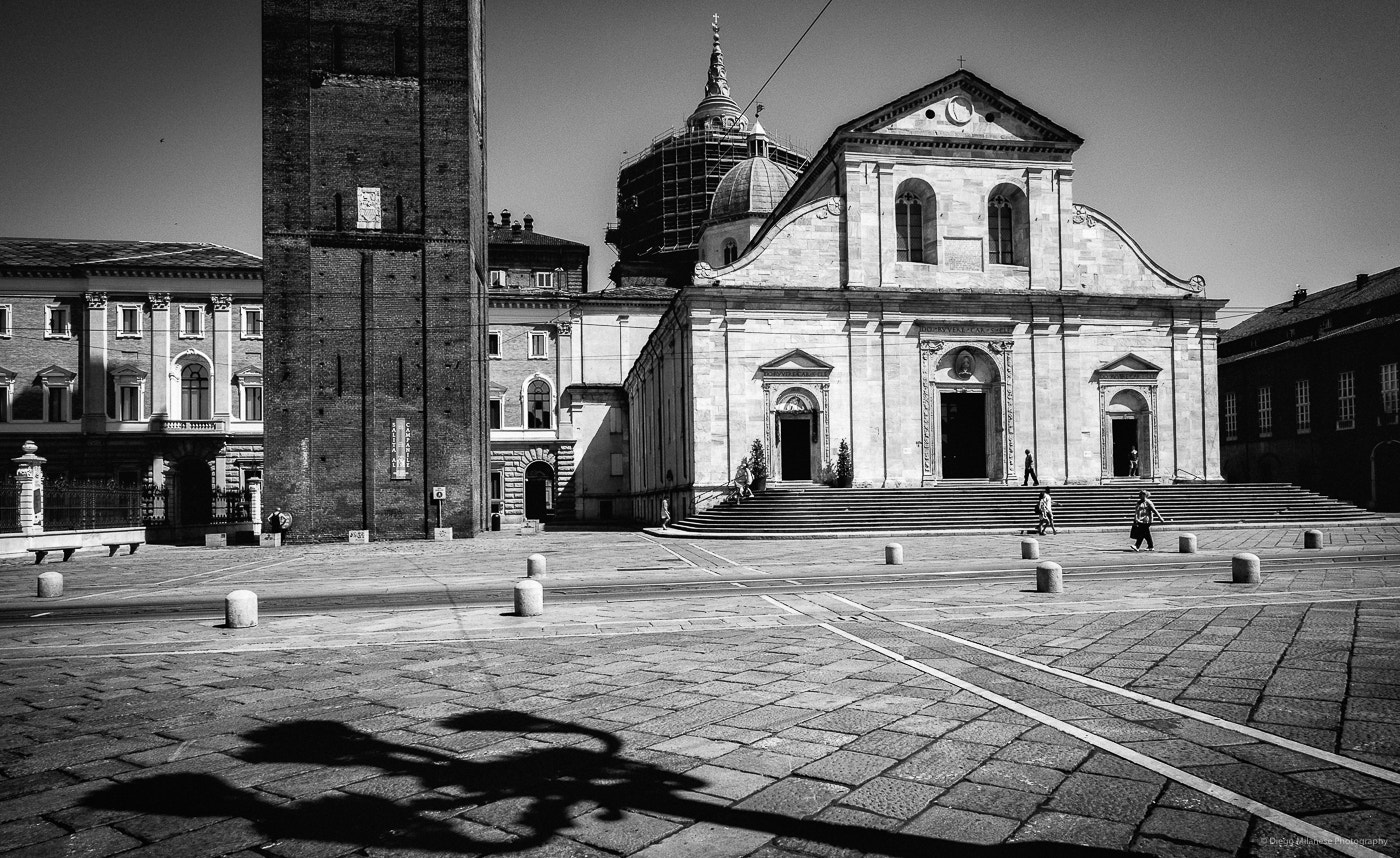 Fujifilm X-E1 + Fujifilm XF 14mm F2.8 R sample photo. Piazza del duomo photography