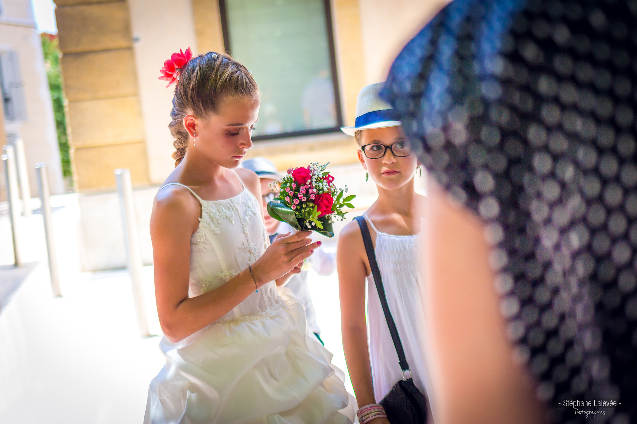 Canon EF 35mm F2 IS USM sample photo. The bride's daughter photography