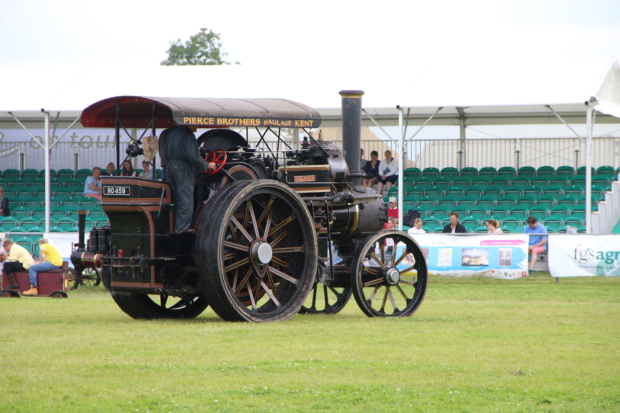 Sigma 18-125mm F3.8-5.6 DC OS HSM sample photo. Kent county show 2016 photography