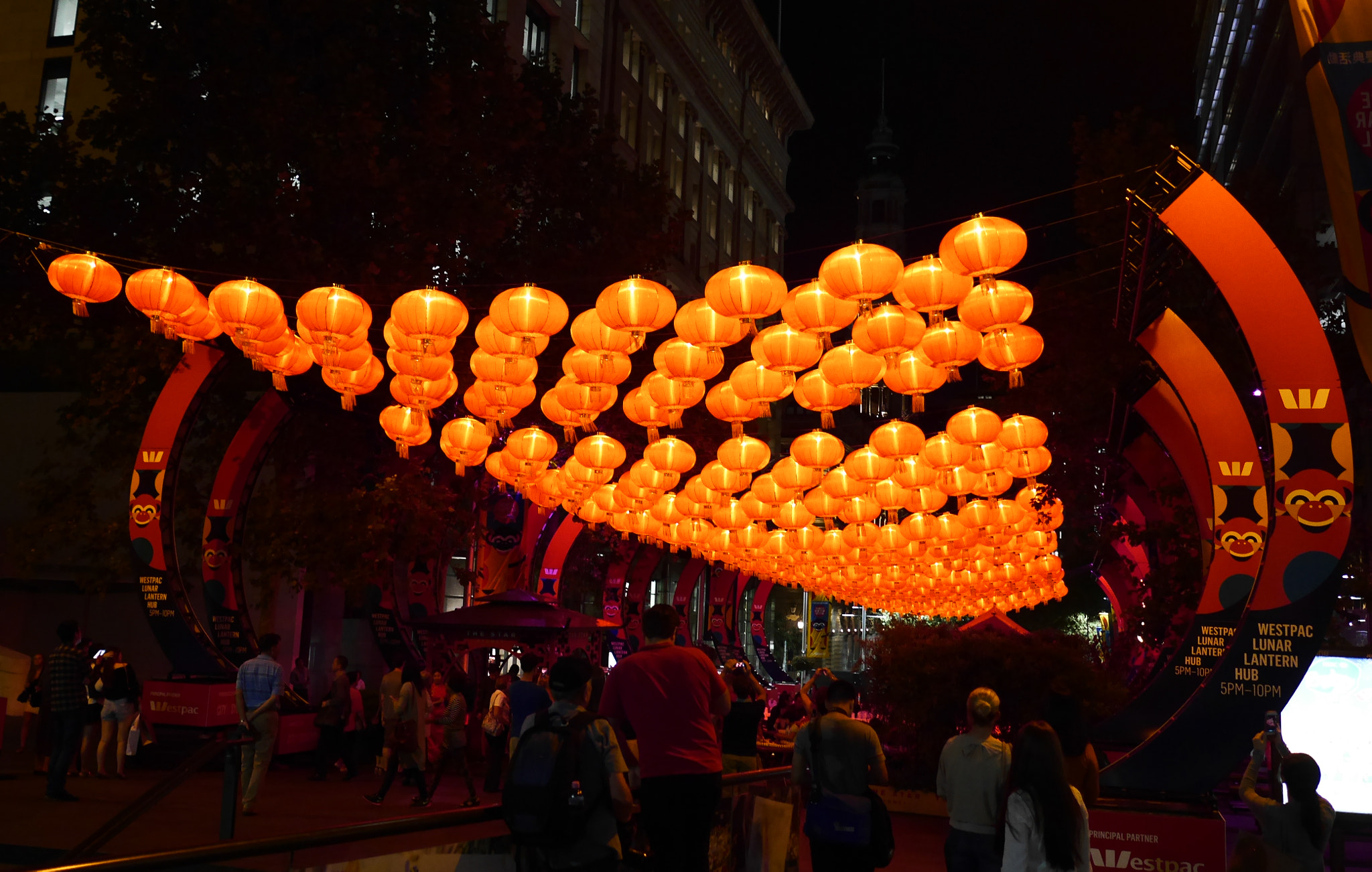 Panasonic Lumix DMC-GF6 + LEICA DG SUMMILUX 15/F1.7 sample photo. Chinese lanterns in sydney photography