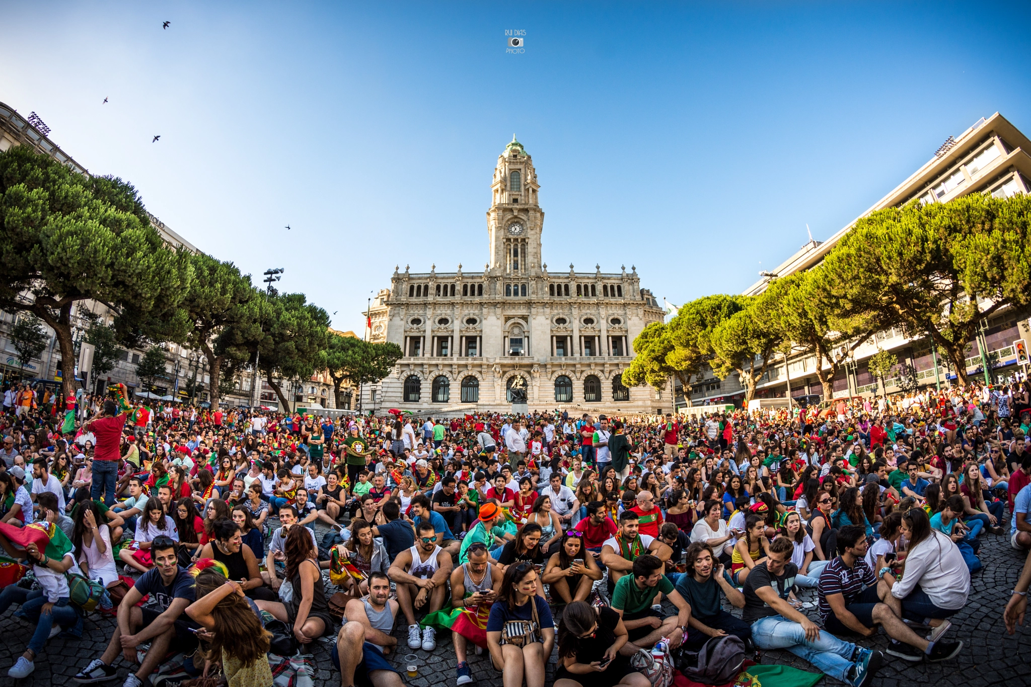 Nikon D7200 + Samyang 8mm F3.5 Aspherical IF MC Fisheye sample photo. Euro 2016's final at aliados photography
