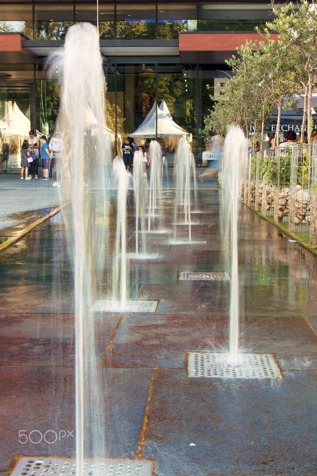 Canon EOS 500D (EOS Rebel T1i / EOS Kiss X3) sample photo. Water fountains photography