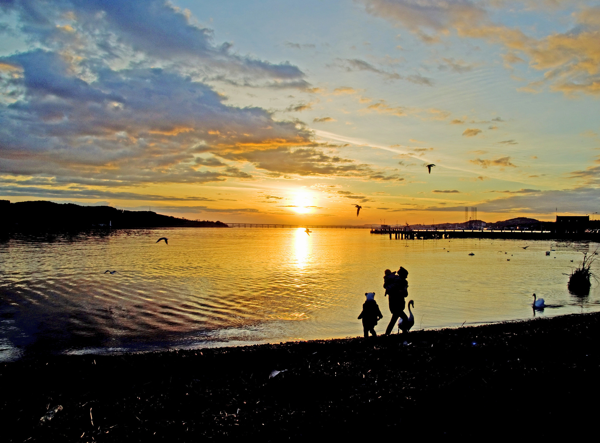 Pentax smc DA 18-270mm F3.5-6.3 ED SDM sample photo. Tay sunset photography
