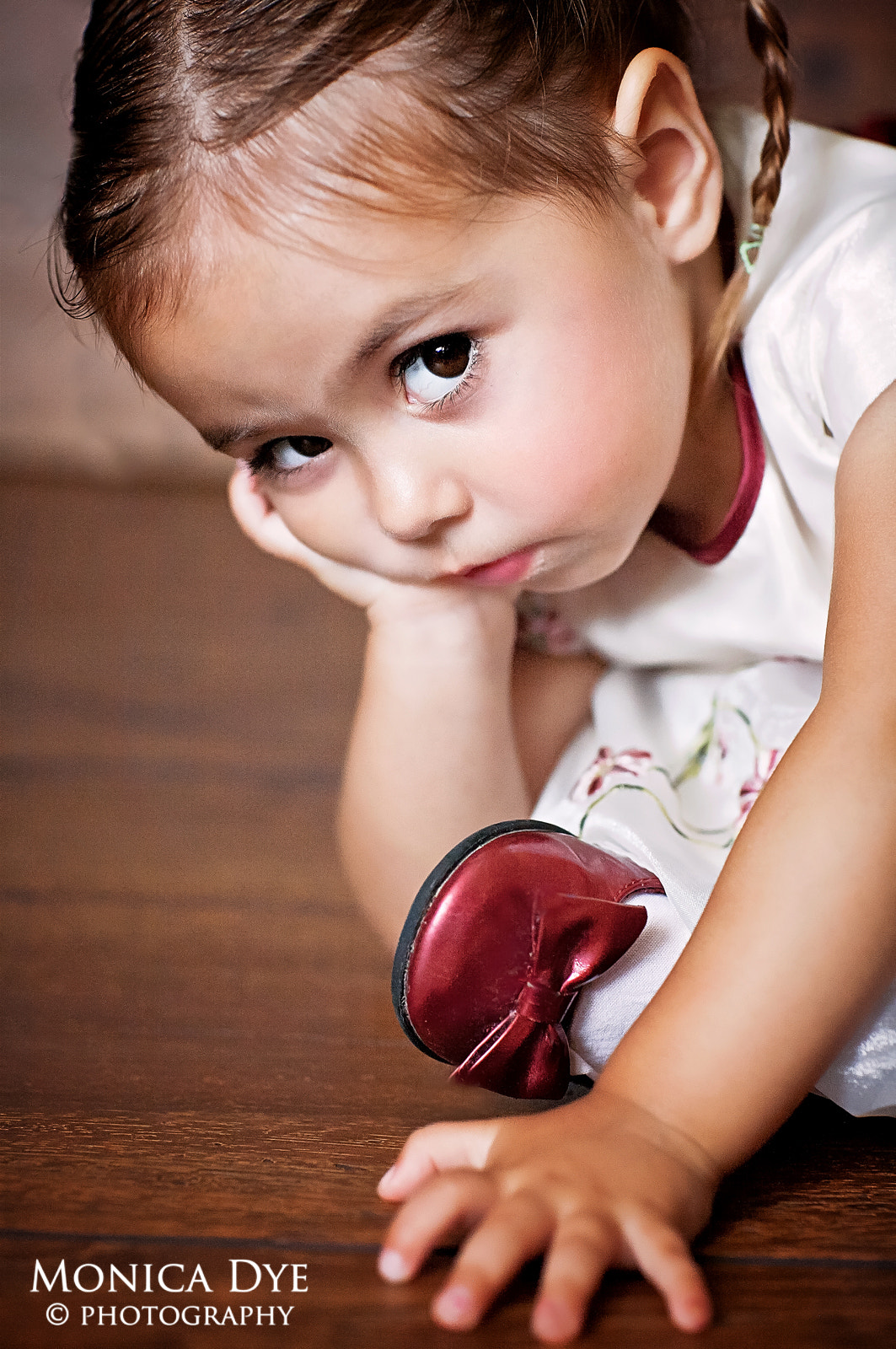 Canon EOS 5D + Canon EF 85mm F1.2 sample photo. Not wanting her photo taken ;) photography