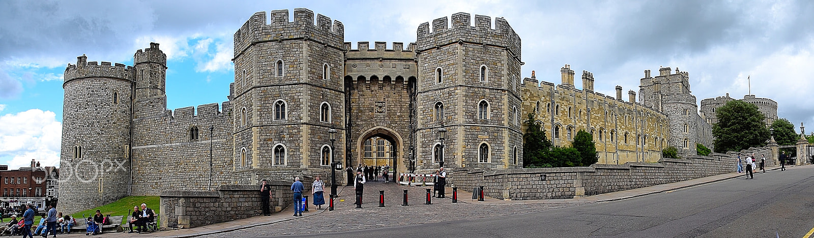 Sigma 18-200mm F3.5-6.3 DC OS HSM sample photo. Windsor castle photography