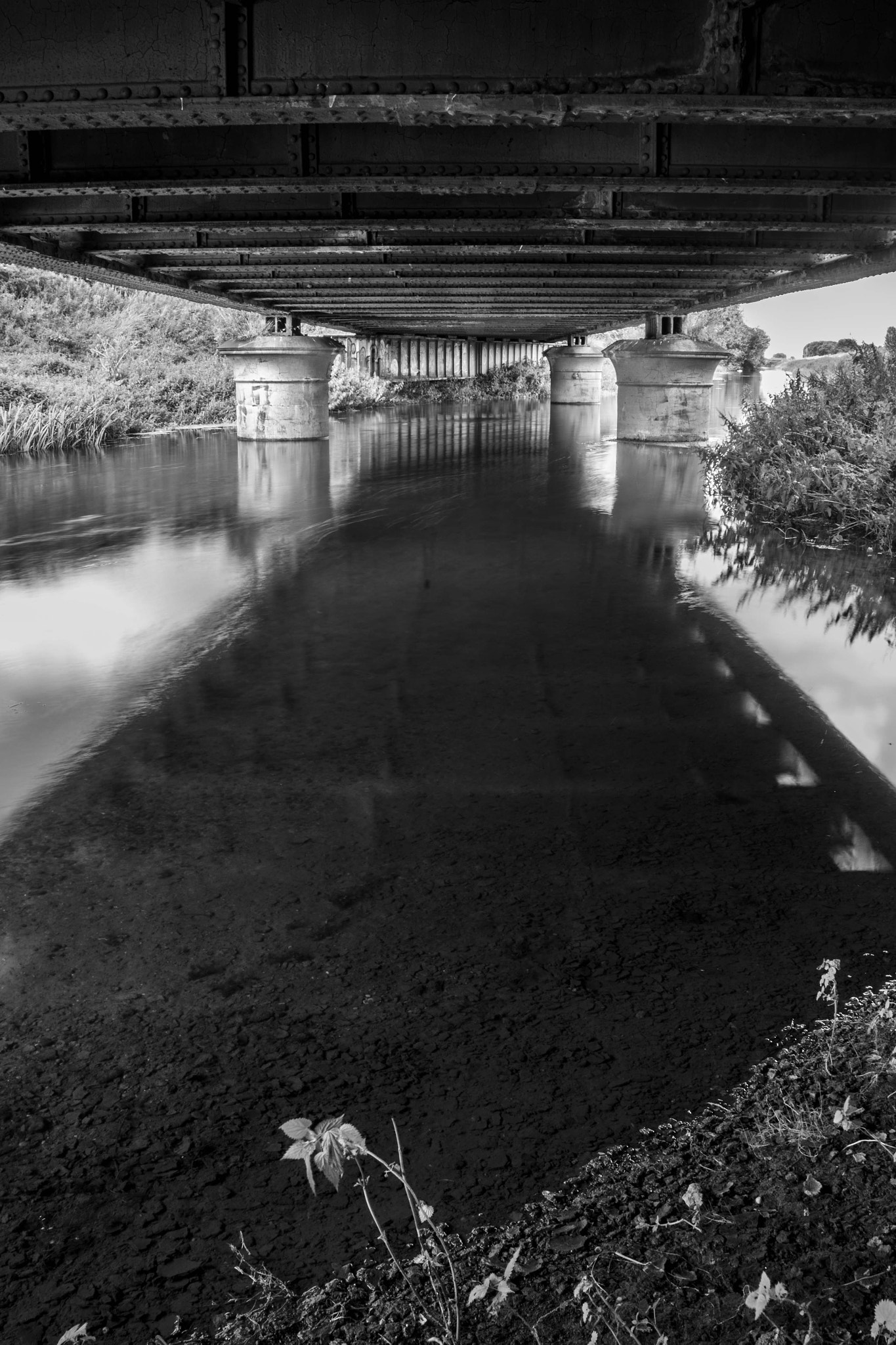 AF Zoom-Nikkor 28-80mm f/3.3-5.6G sample photo. Paddle photography