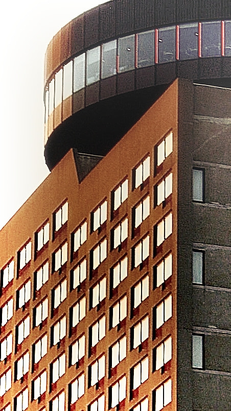 Canon EF-S 55-250mm F4-5.6 IS II sample photo. Hotel le concorde, québec city photography