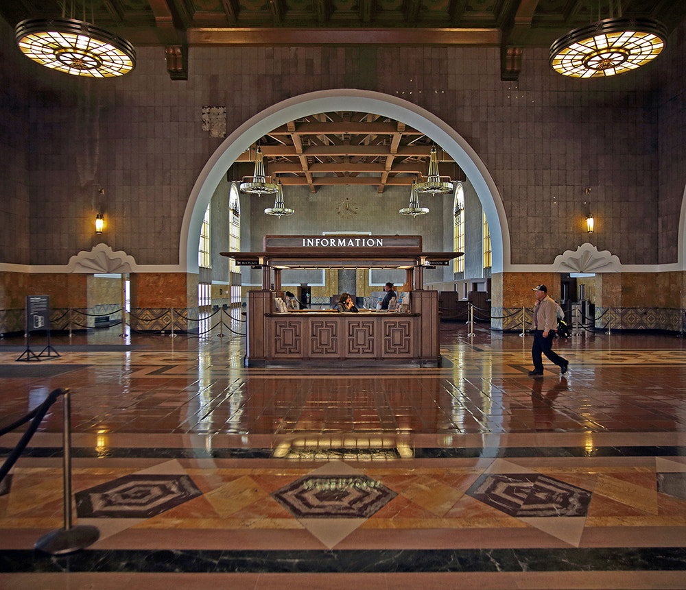 Canon EOS 6D + Sigma 15-30mm f/3.5-4.5 EX DG Aspherical sample photo. Omega images architectural photography ian denkerunion station photography