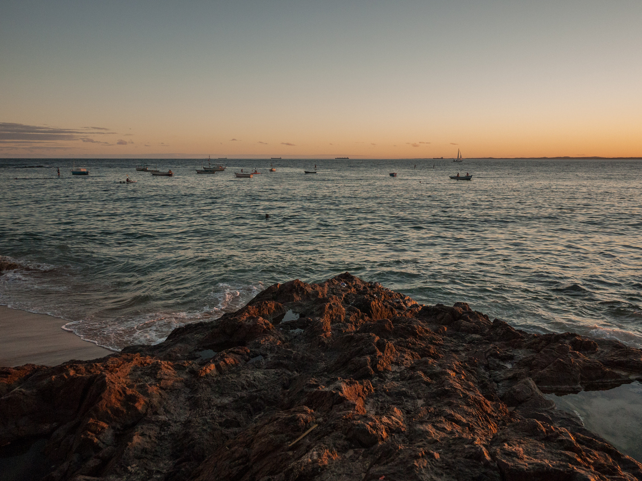 Panasonic Lumix DMC-GF2 + Panasonic Lumix G 14mm F2.5 ASPH sample photo. Praia do porto da barra photography