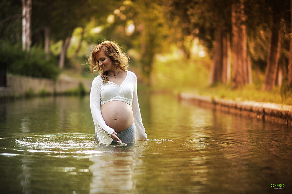 Nikon D3S + Nikon AF-S Nikkor 85mm F1.4G sample photo. Born water photography