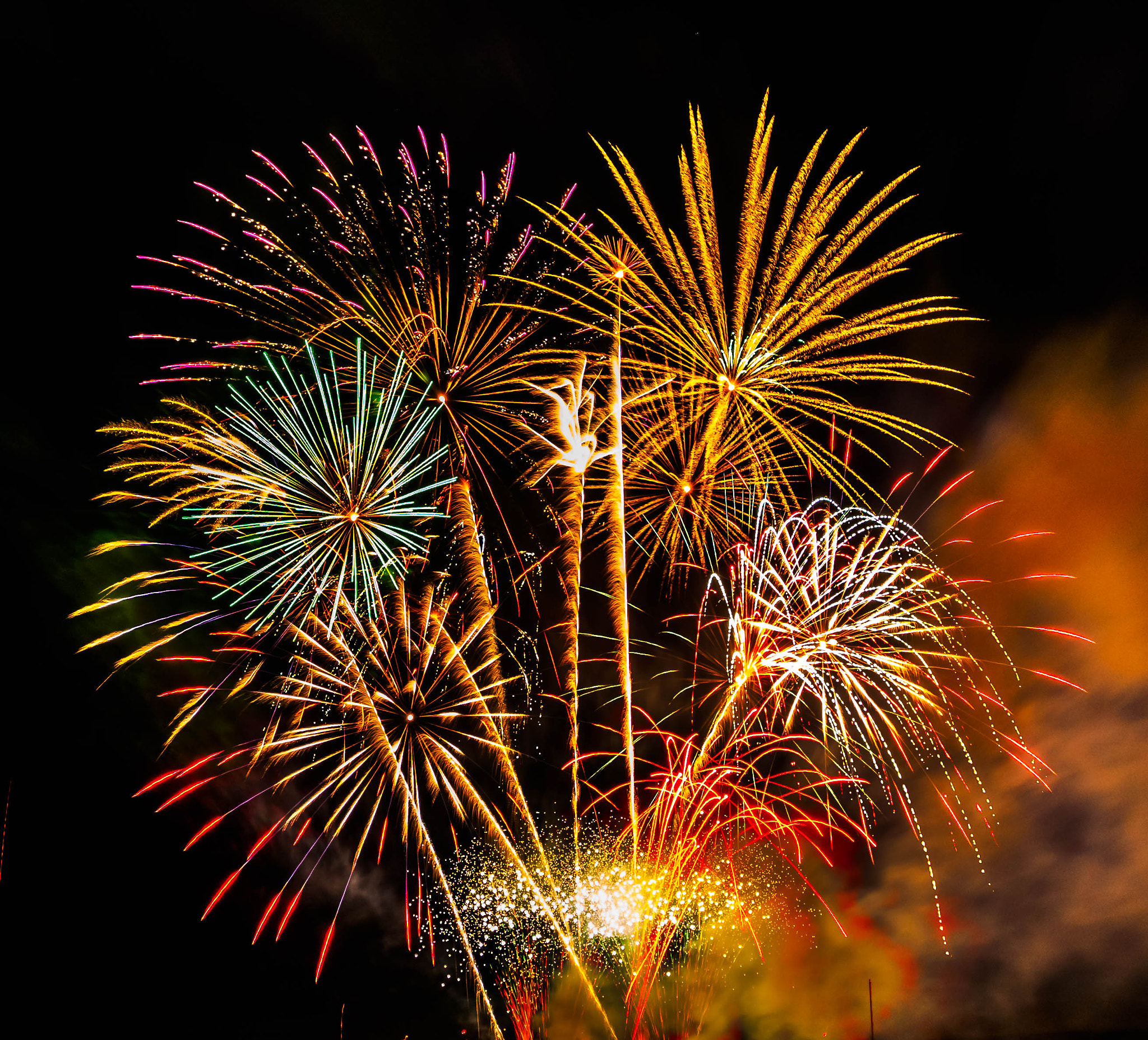OLYMPUS M.12-50mm F3.5-6.3 sample photo. Fireworks photography