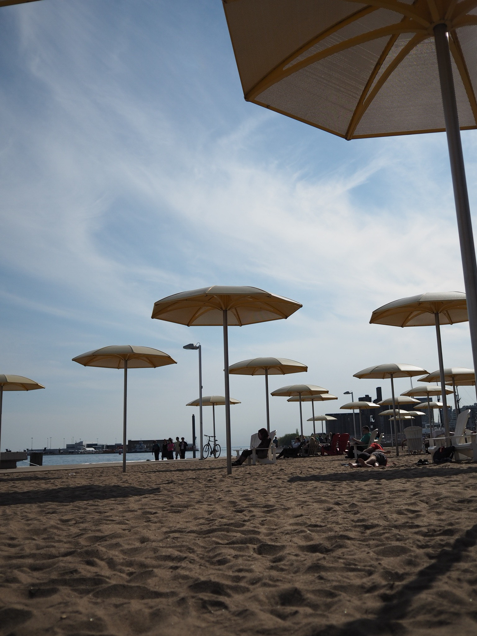 Olympus Air A01 sample photo. At the urban beach at hto park in downtown toronto photography