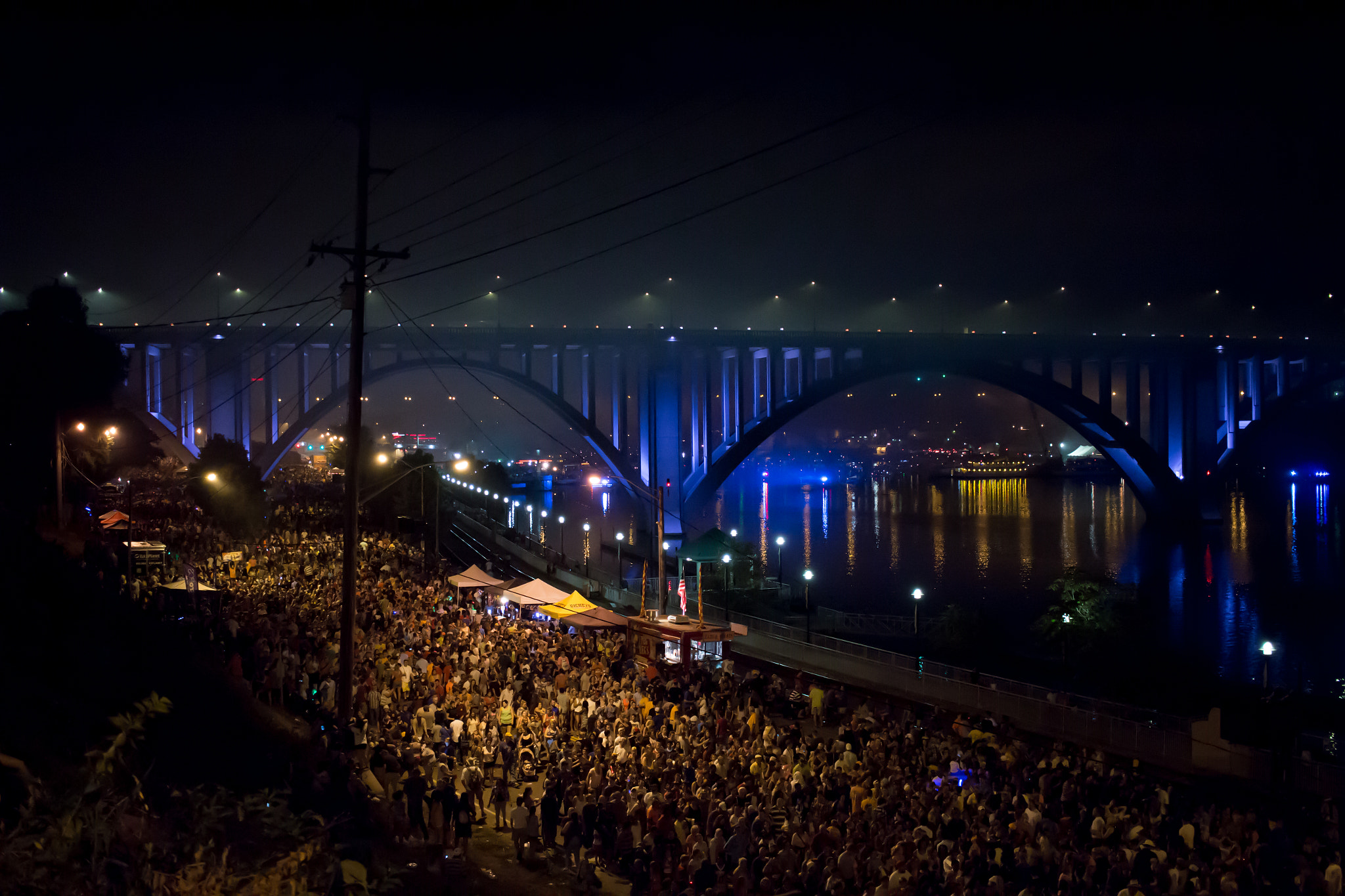 Canon EF-S 24mm F2.8 STM sample photo. Boomsday crowd photography