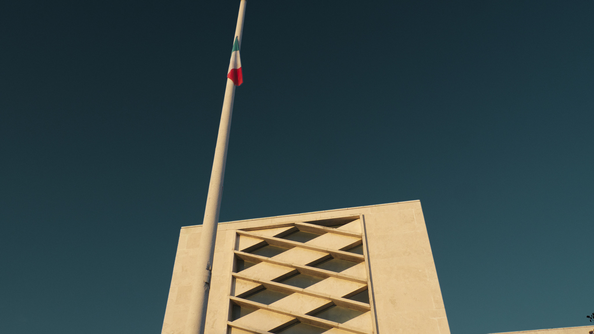 Panasonic Lumix DMC-GH2 sample photo. Flag photography