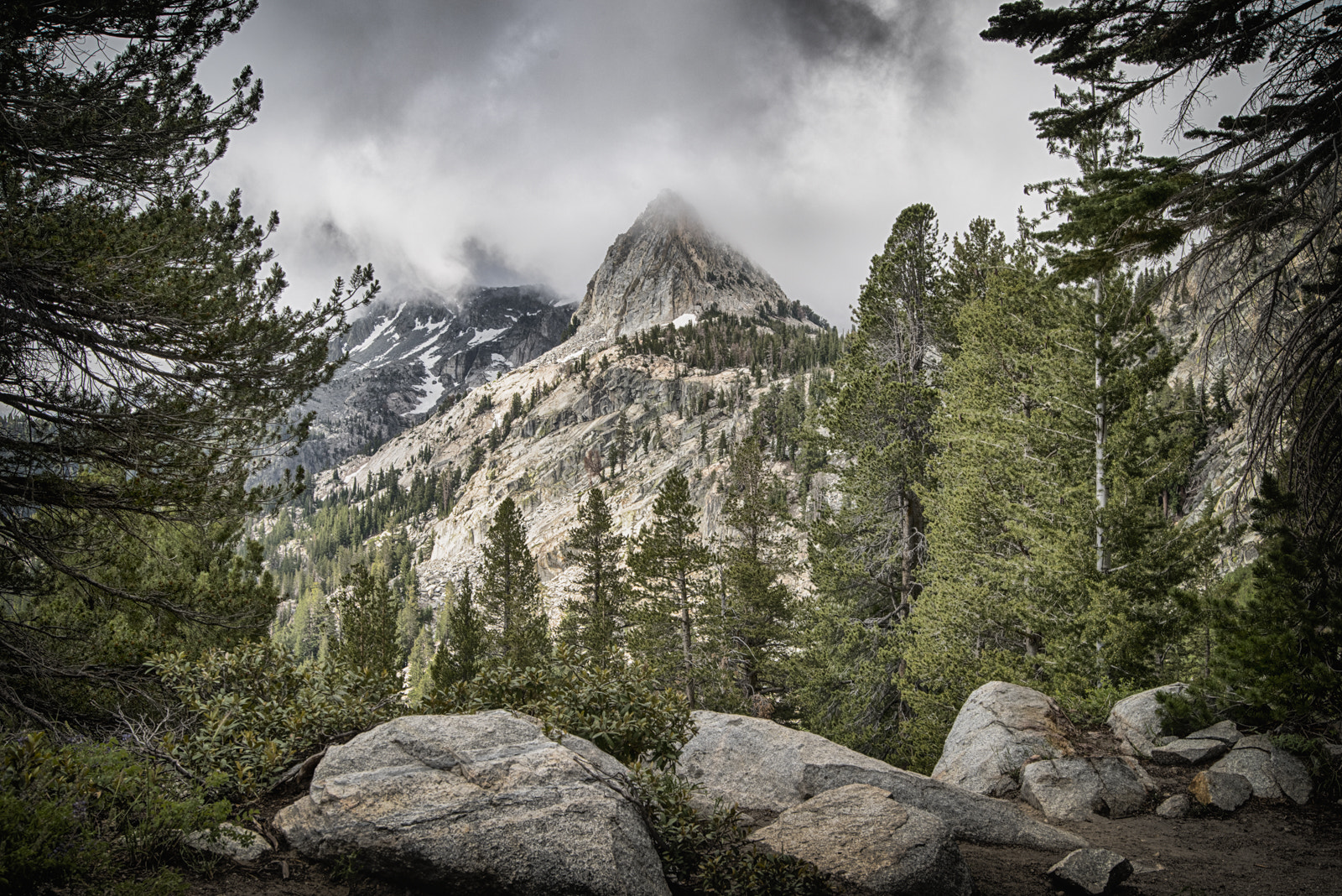 Tamron AF 28-75mm F2.8 XR Di LD Aspherical (IF) sample photo. Morning in mountains photography