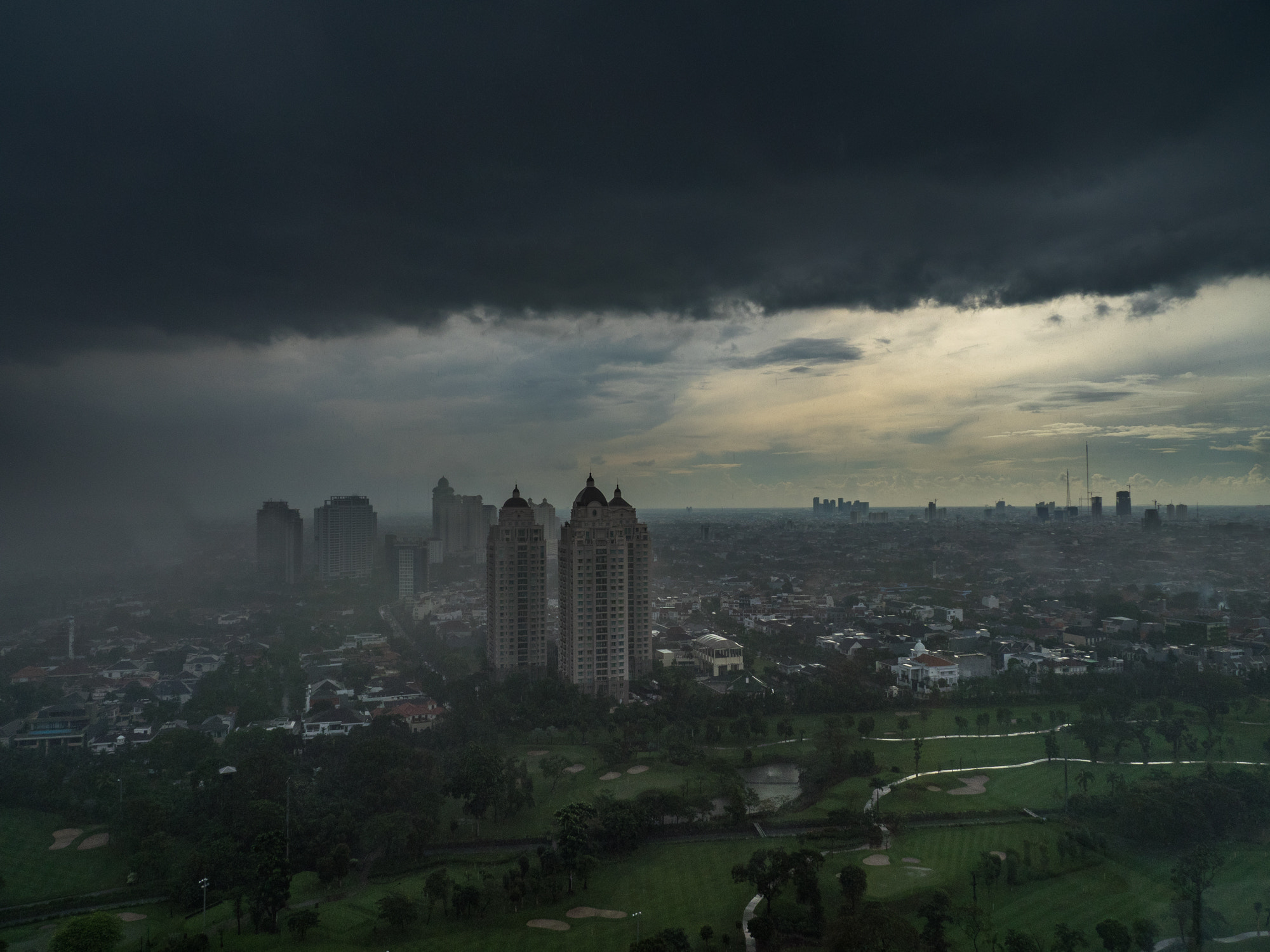 Panasonic Lumix G X Vario 12-35mm F2.8 ASPH Power OIS sample photo. The rain has come photography