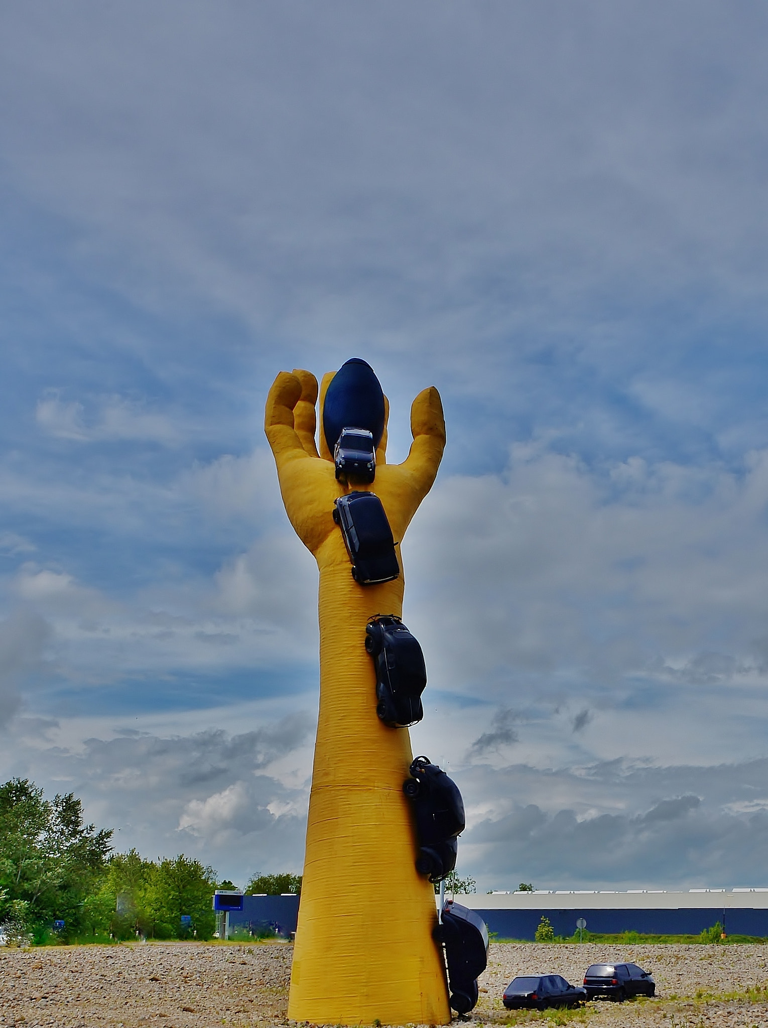 Sigma 10-20mm F4-5.6 EX DC HSM sample photo. Sculpture photography