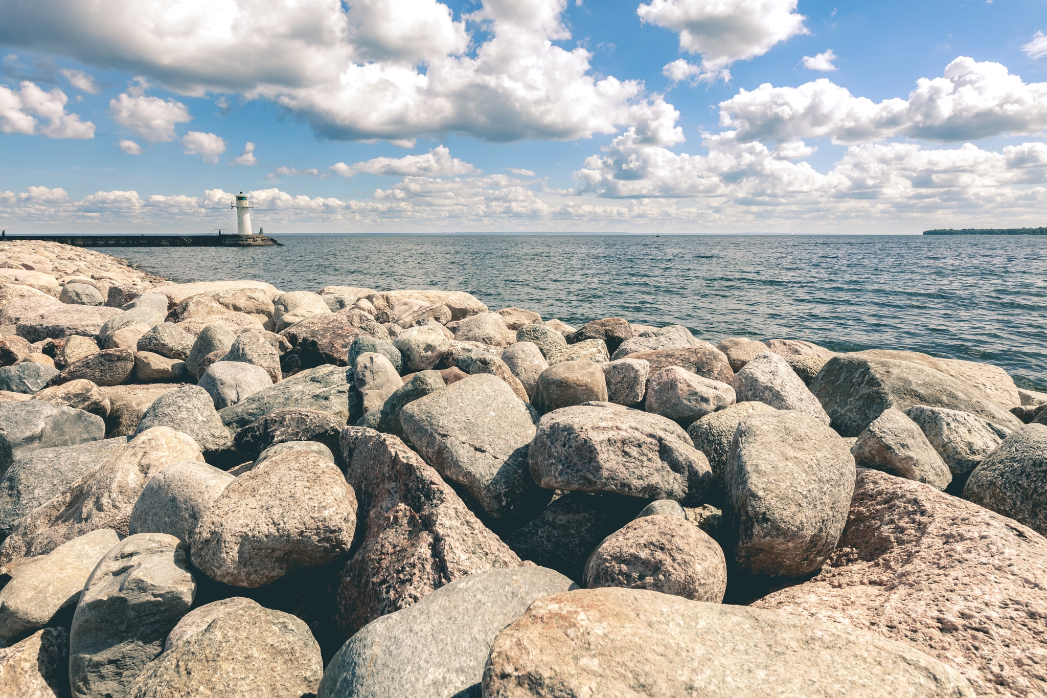 Sigma 20mm F1.4 DG HSM Art sample photo. Lighthouse landscape photography