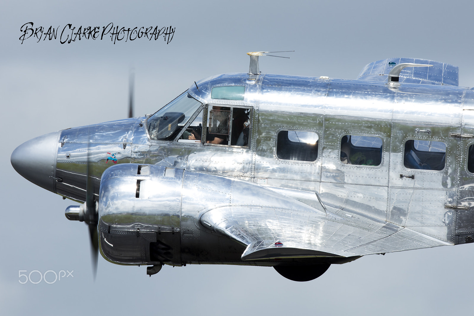 Canon EF 600mm F4L IS II USM sample photo. Rivets!!! -beech g18s (find captain america!) photography