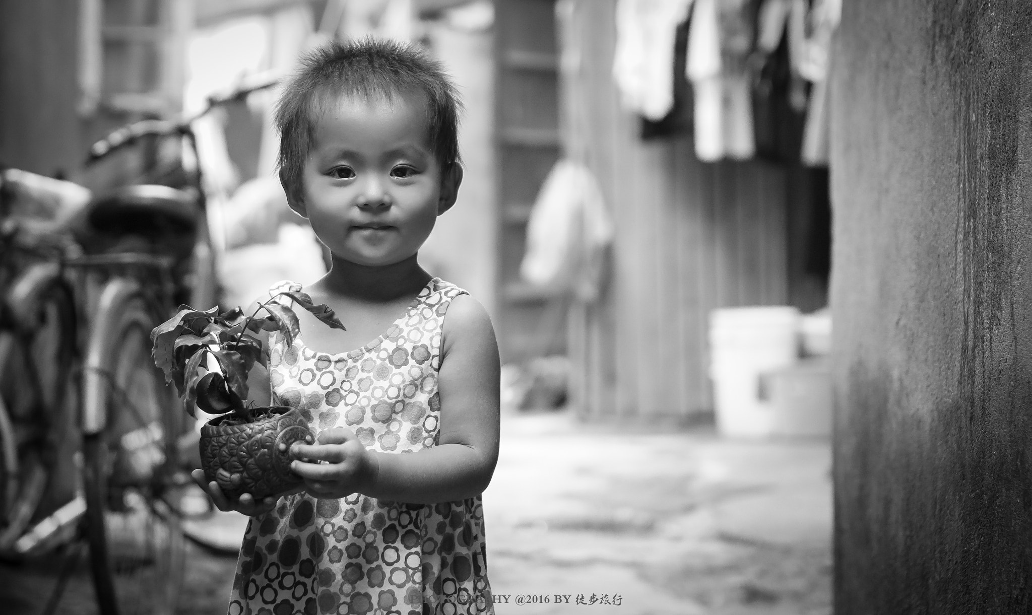 E 35mm F1.4 sample photo. A girl photography