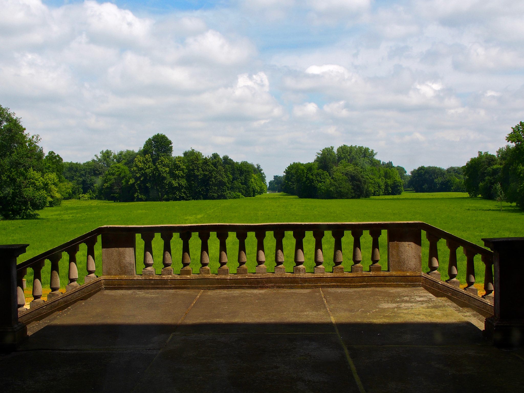 Panasonic Lumix G X Vario 12-35mm F2.8 ASPH Power OIS sample photo. Park view photography