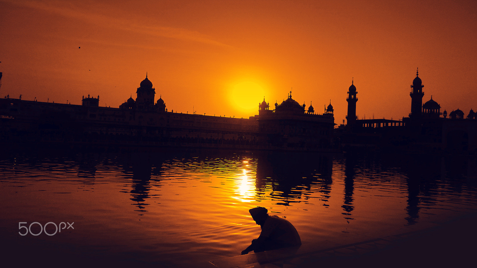 Canon PowerShot ELPH 115 IS (IXUS 132 / IXY 90F) sample photo. Golden temple amritsar photography