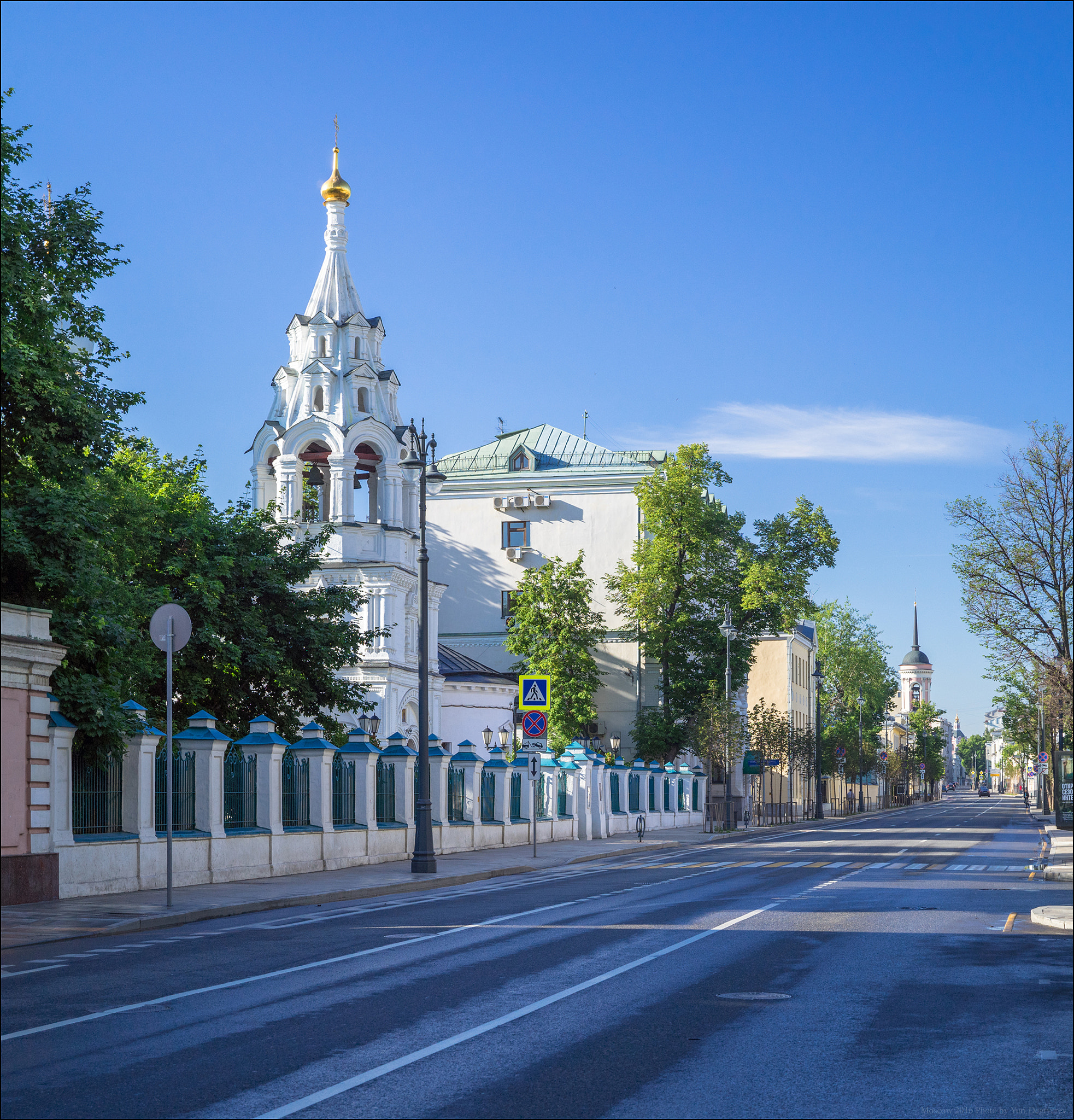 Vario-Elmar T 1:3.5-5.6 / 18-56 ASPH. sample photo. Russia. moscow. bolshaya ordynka street. photography