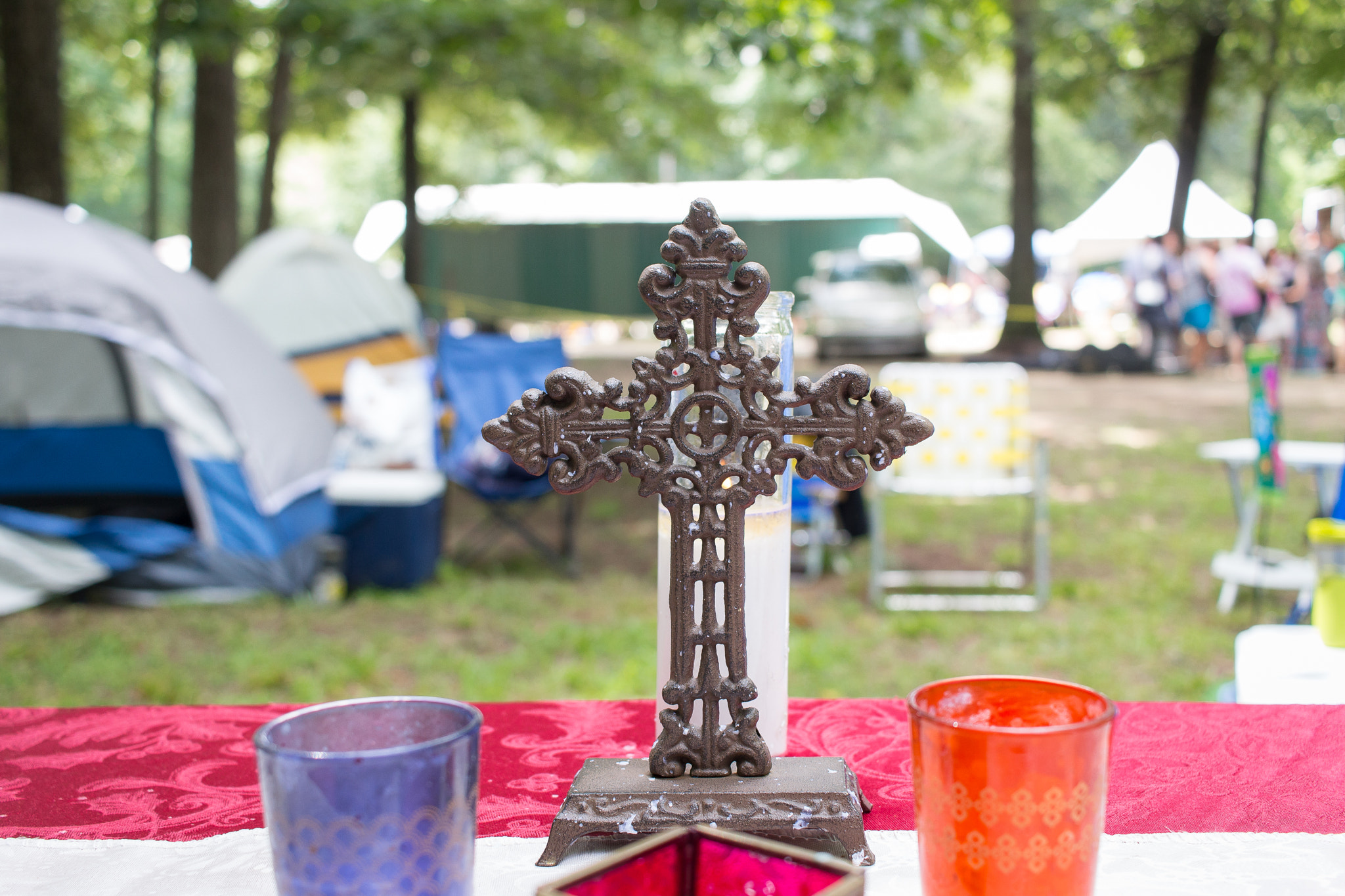 Canon EOS 100D (EOS Rebel SL1 / EOS Kiss X7) + Canon EF-S 24mm F2.8 STM sample photo. Camp altar | hot springs | north carolina photography