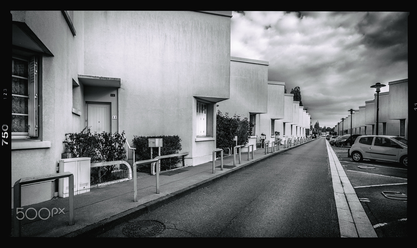 Sony a7R + Sony 20mm F2.8 sample photo. Trappes les dents de scie photography