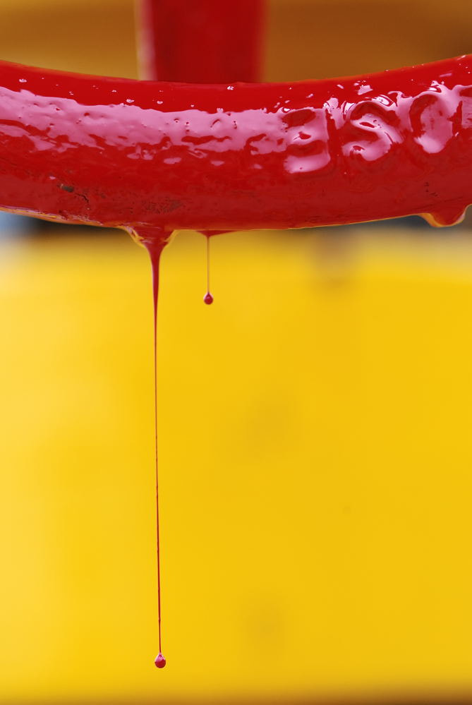 Nikon AF-S Micro-Nikkor 105mm F2.8G IF-ED VR sample photo. Freezing paint drop photography