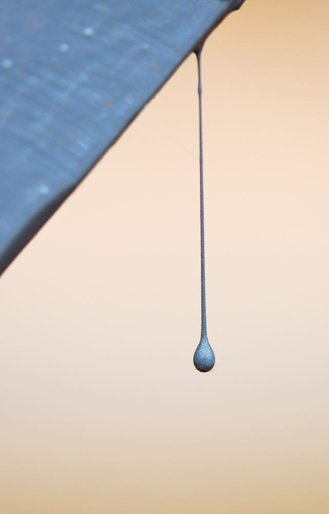 Nikon AF-S Micro-Nikkor 105mm F2.8G IF-ED VR sample photo. Freezing paint drop photography